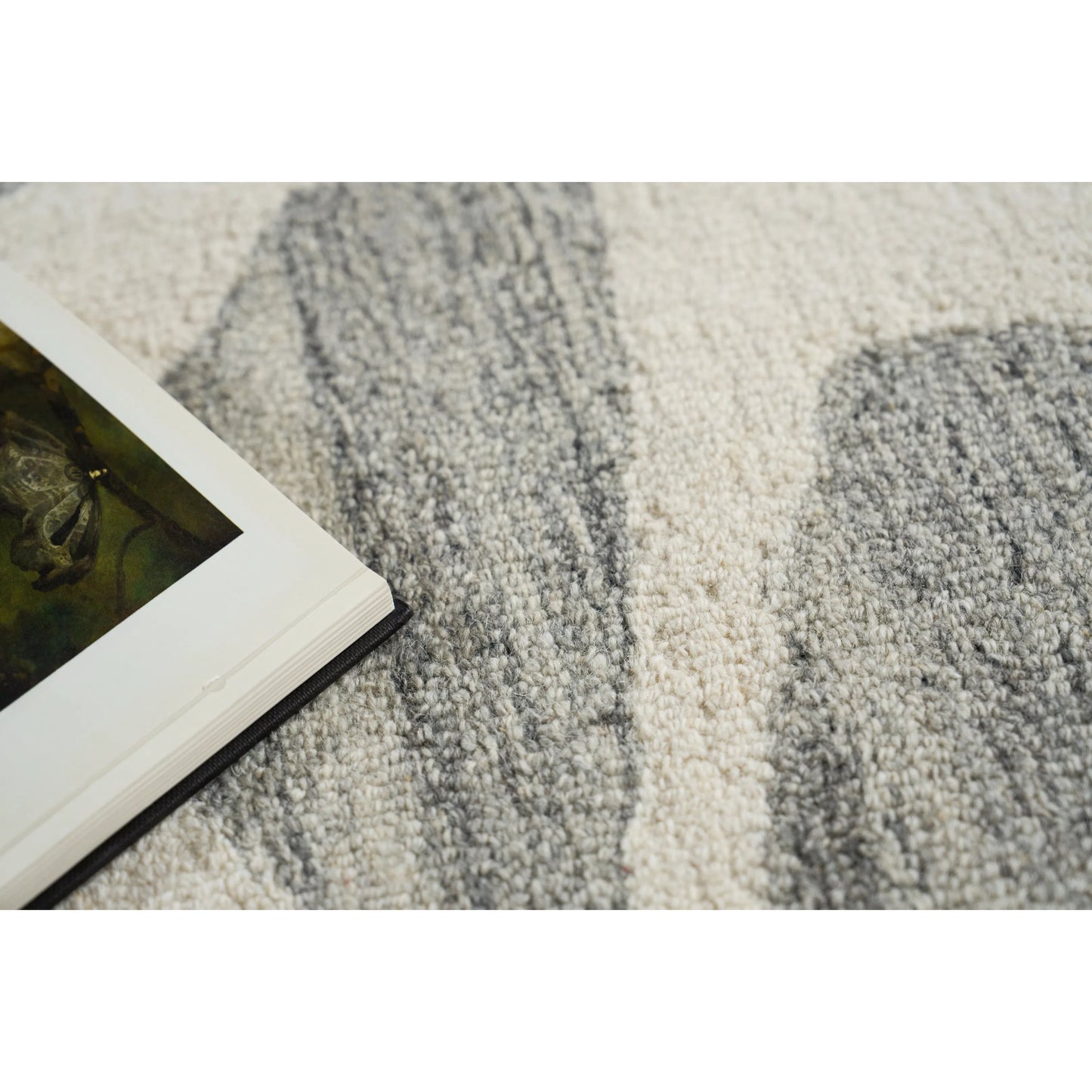 006 SI-2543511,SI-2543512,SI-2543517,SI-2543518,SI-2543519 | Lifestyle | Rio 7340 Rug by Exquisite Rugs in gray, ivory. Made from new zealand wool in a unique style.
