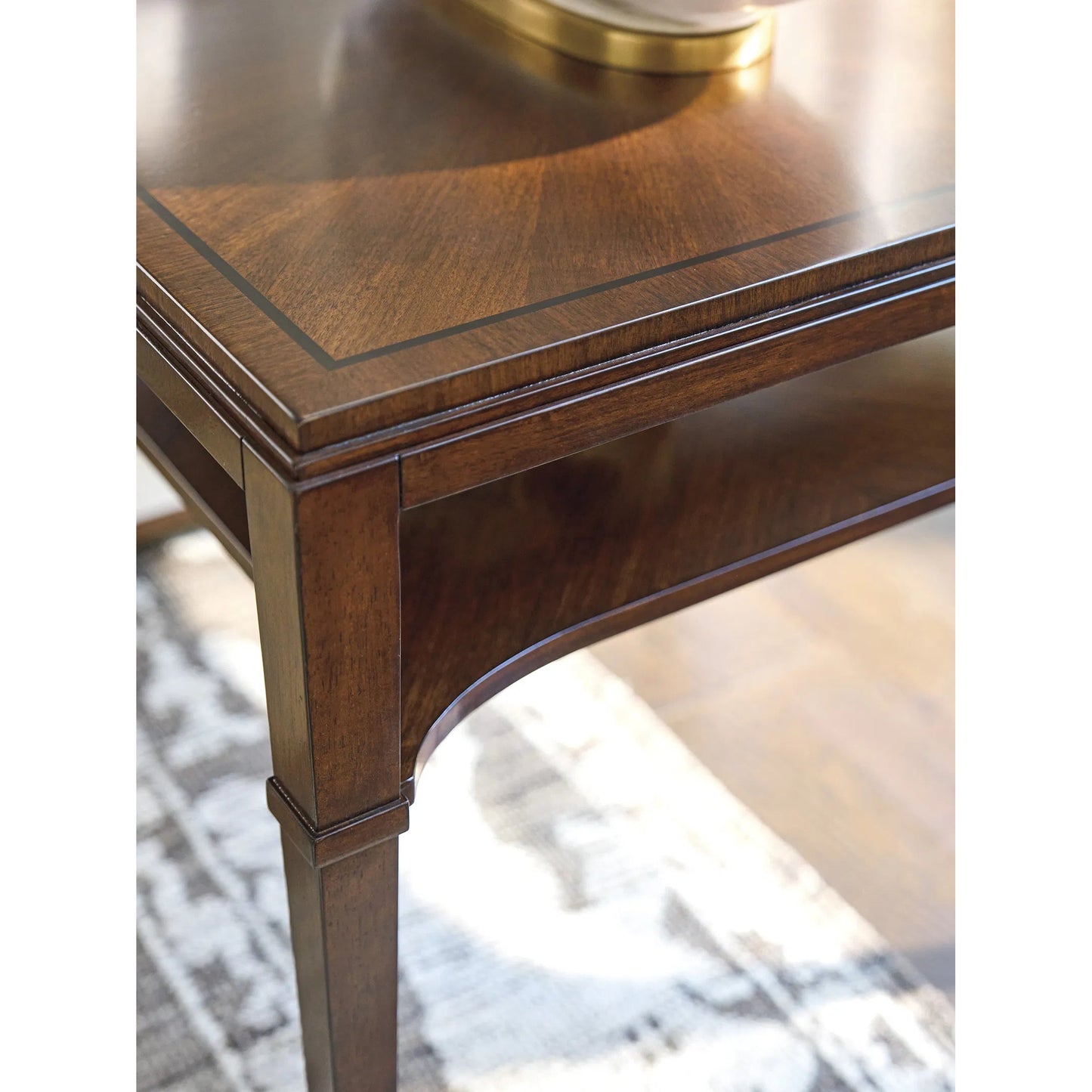 004 SI-2371336 | Closeup | Andora Square Lamp Table by Lexington. Made from unique in a traditional style.