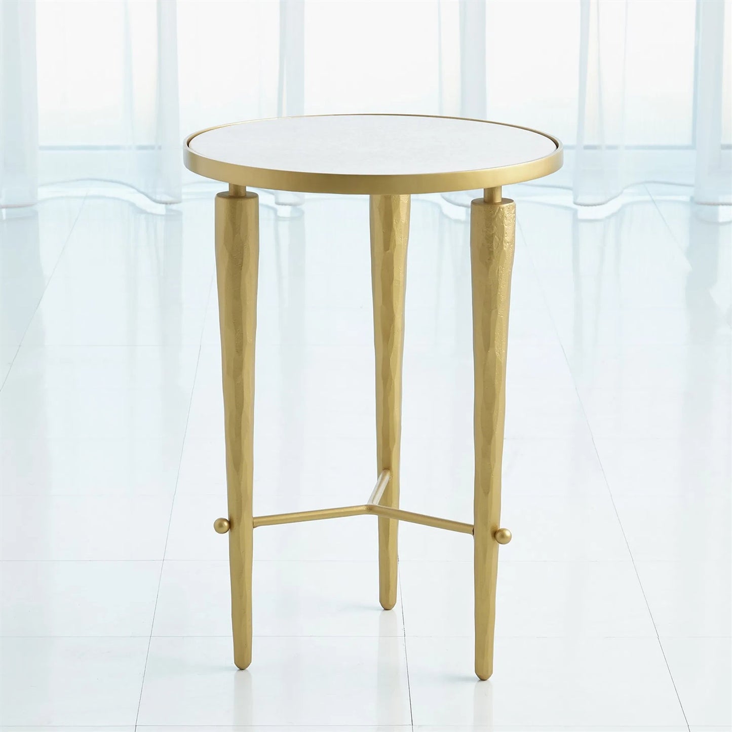 003 SR-892317 | Lifestyle | Jasper Accent Table by Global Views. Made from unique in a modern style.