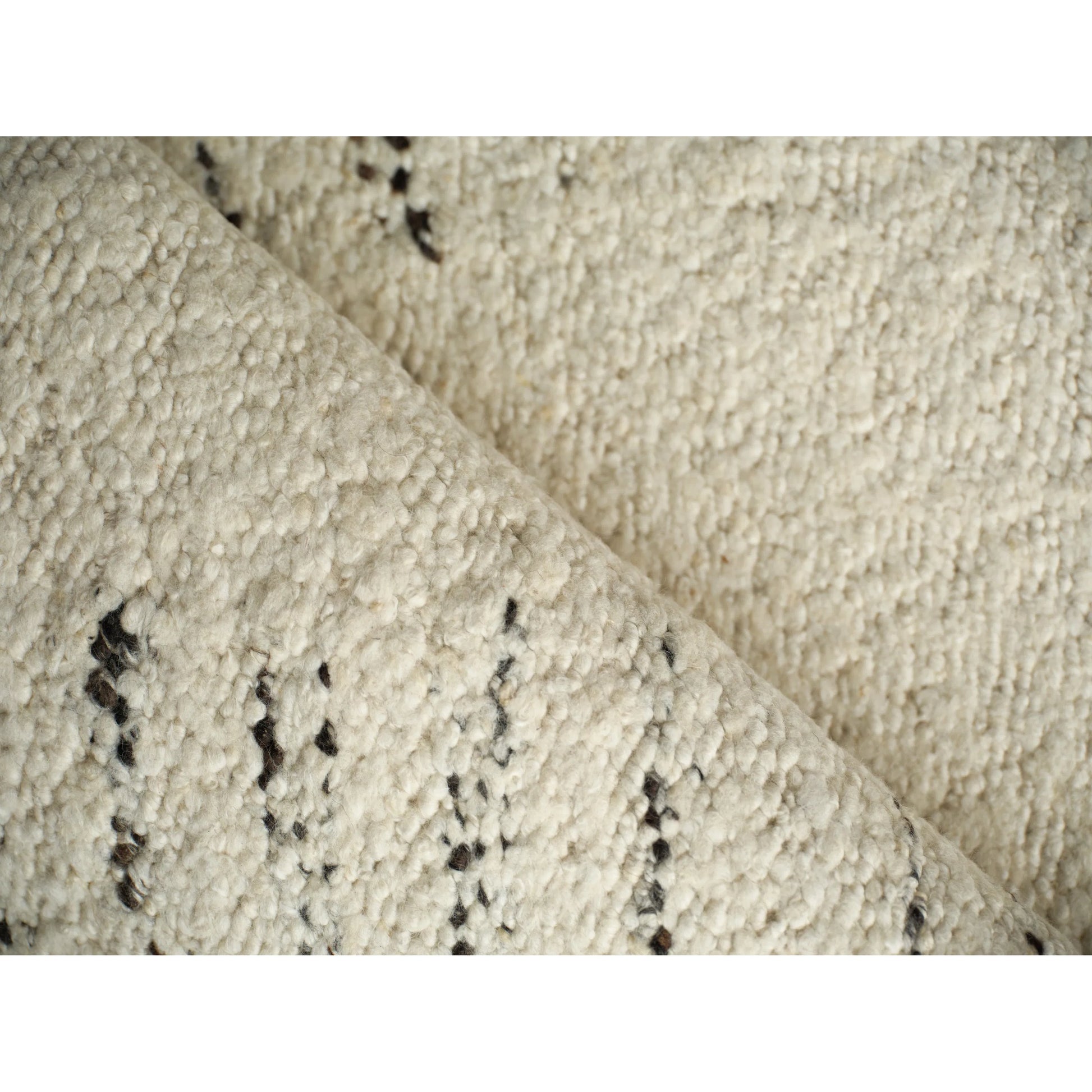 Sunstone 7489 Rug by Exquisite Rugs in ivory, black. Made from wool in a unique style.