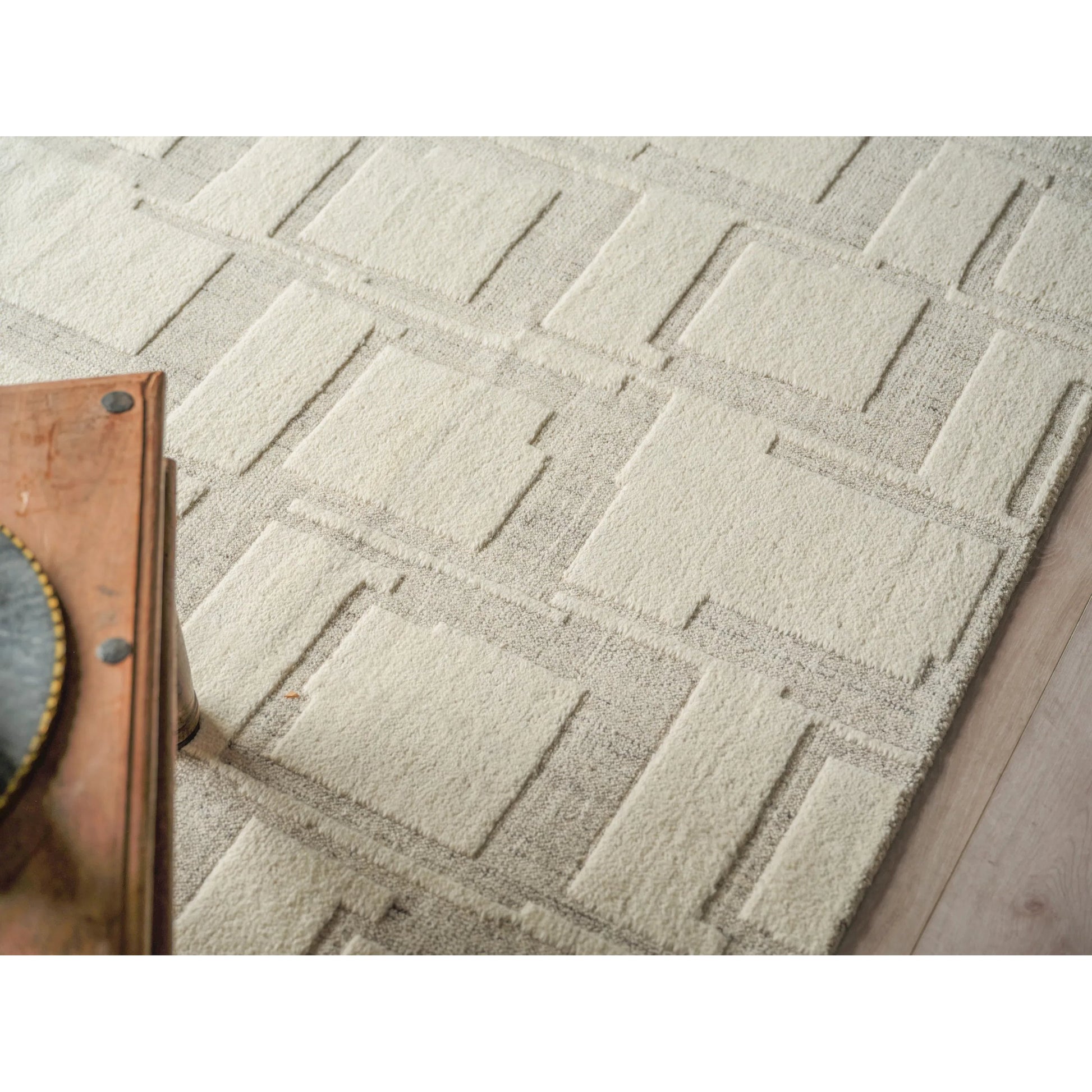 Malmo 7497 Rug by Exquisite Rugs in ivory, beige, taupe. Made from new zealand wool in a unique style.