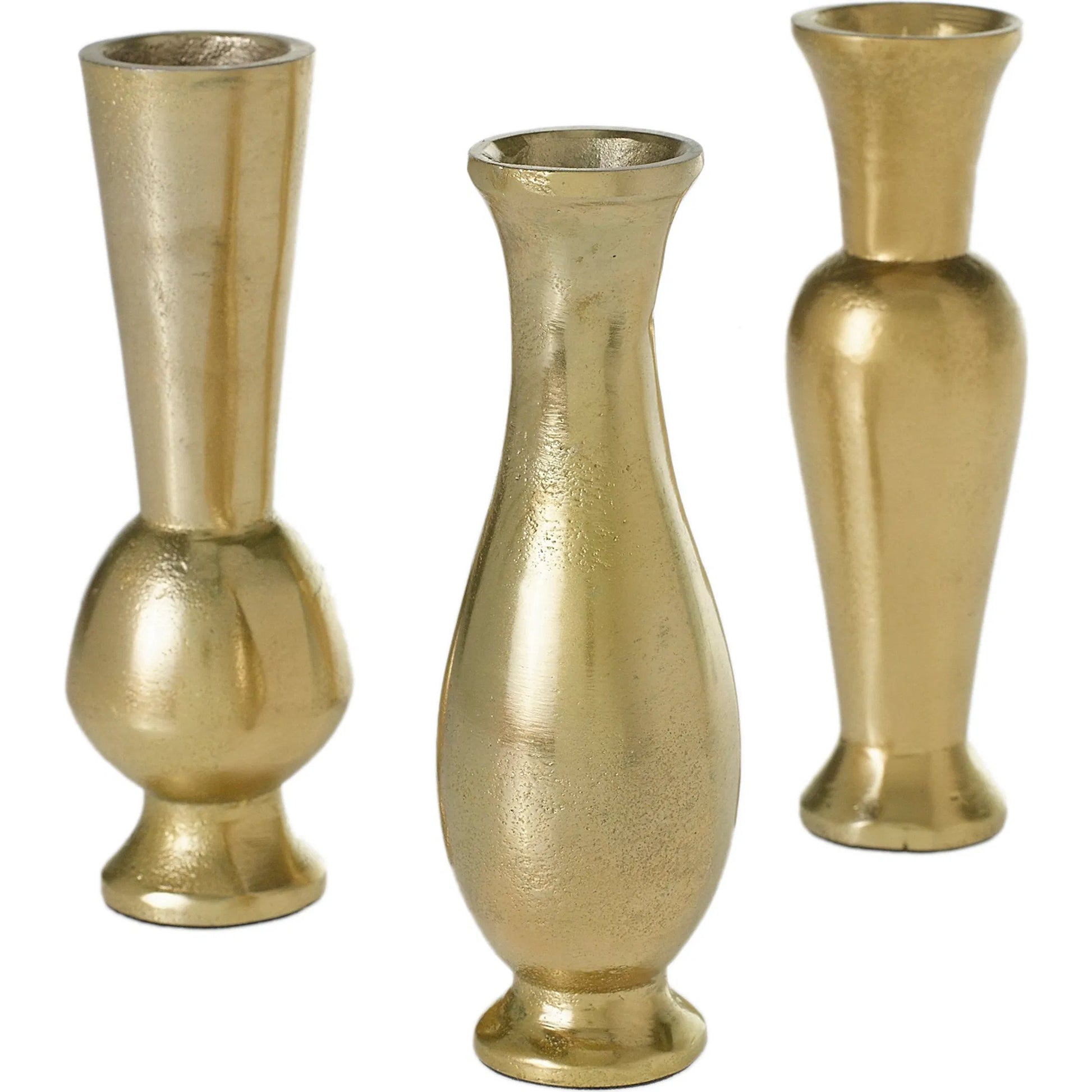 Henna Budvase Set by Accent Decor in gold. Made from metal in a unique style.