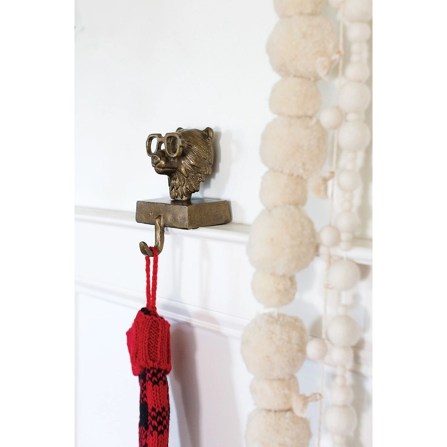 003 SI-2083697 | Lifestyle | E+E Stocking Holder Beatrice by Accent Decor in antique-gold. Made from metal in a modern style.