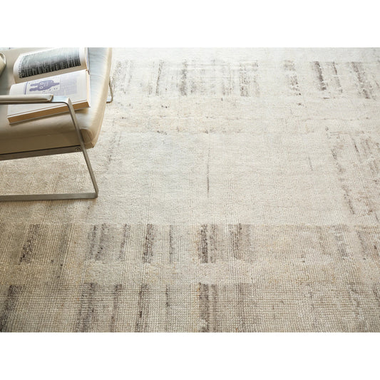 Oslo 7537 Rug by Exquisite Rugs in silver, ivory. Made from ghazni wool in a unique style.