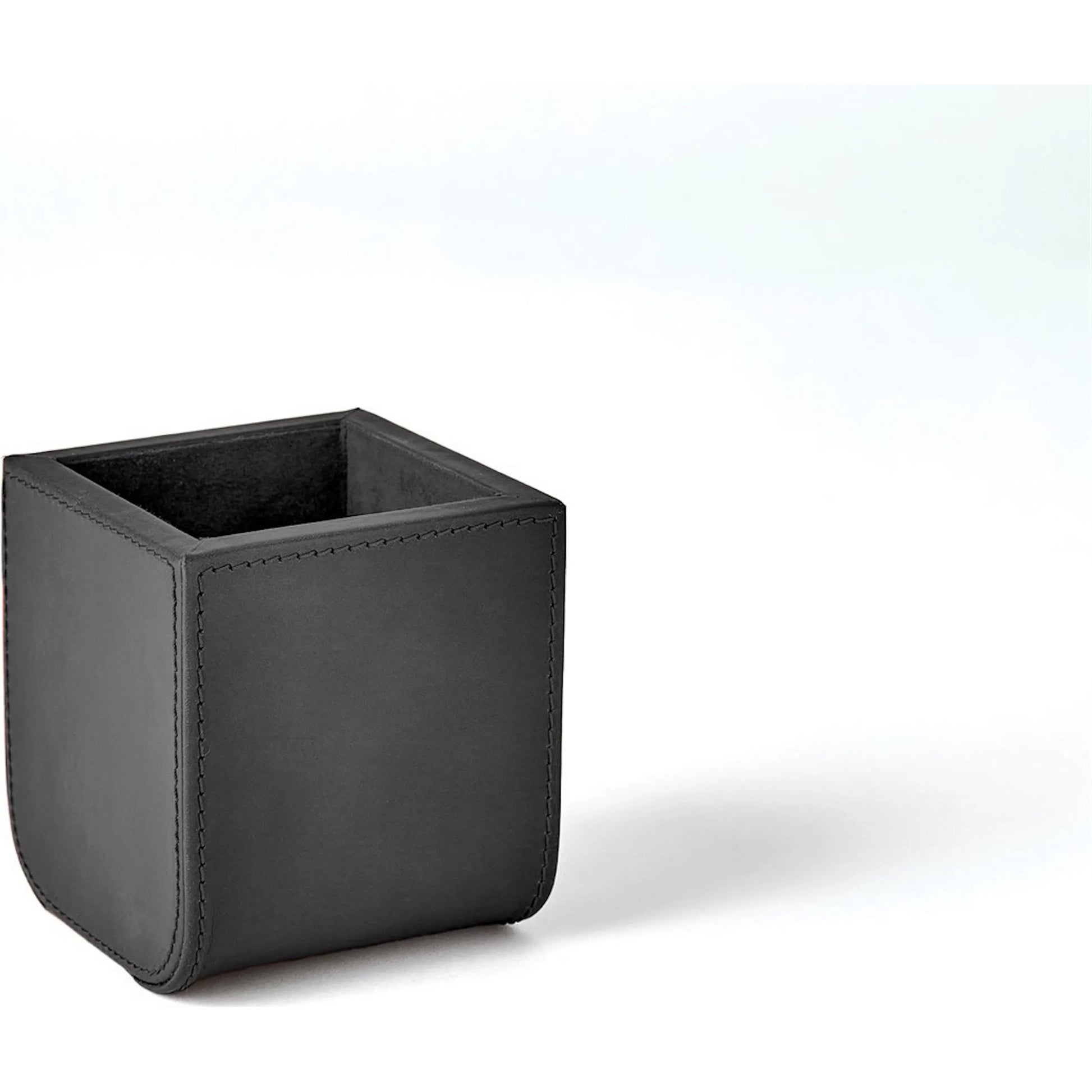 Radius Edge Leather Desk Blotter by Global Views. Made from unique in a transitional style.