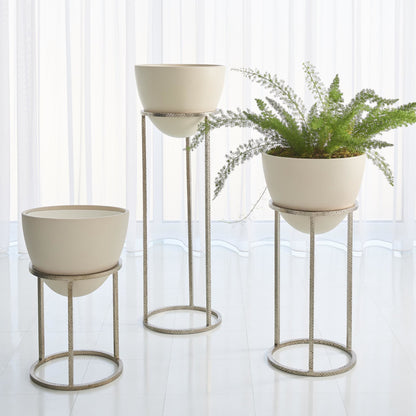 Wise Egg by Global Views in antique gold leaf. Made from unique in a modern style.