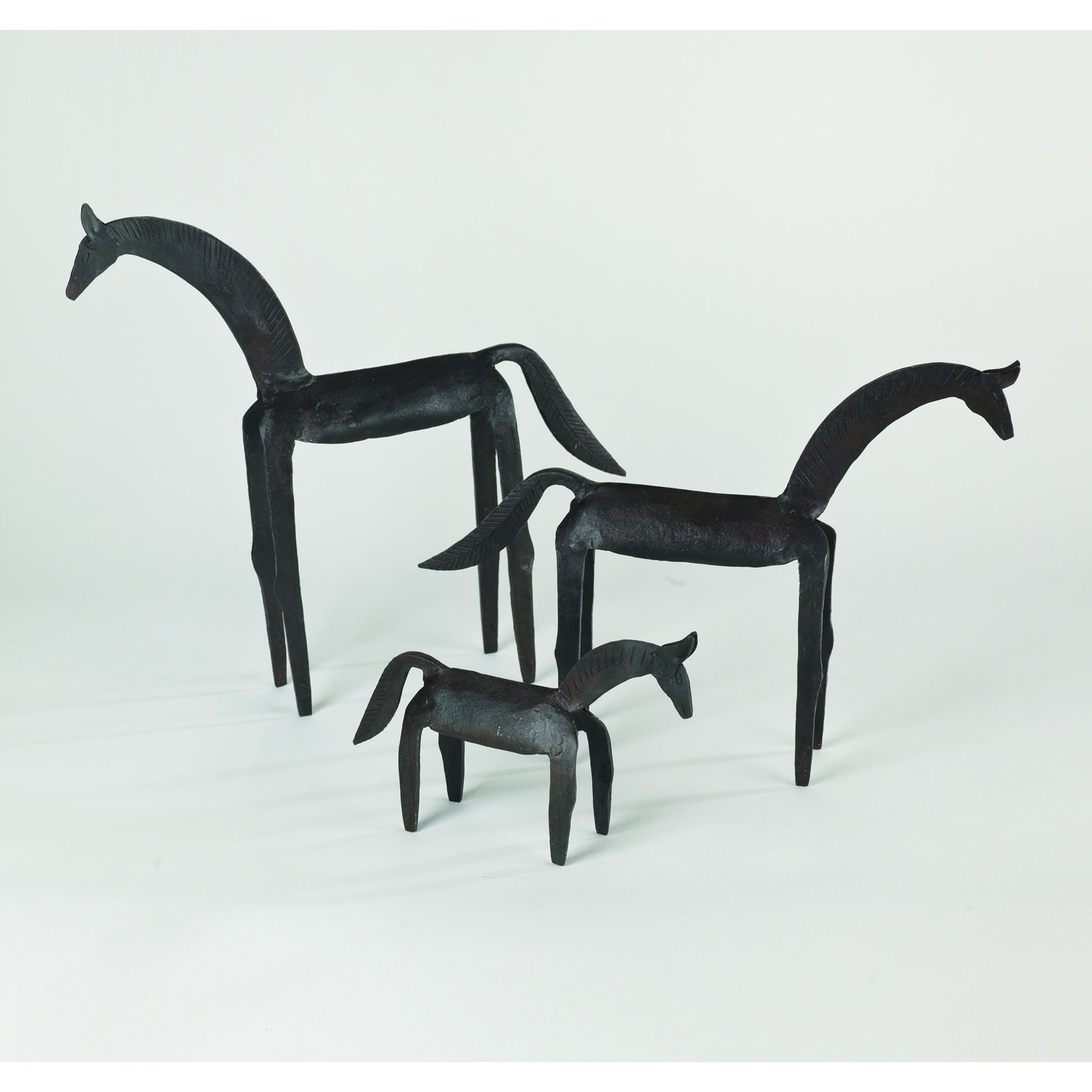 Primitive Horse by Global Views. Made from iron in a eclectic & global style.