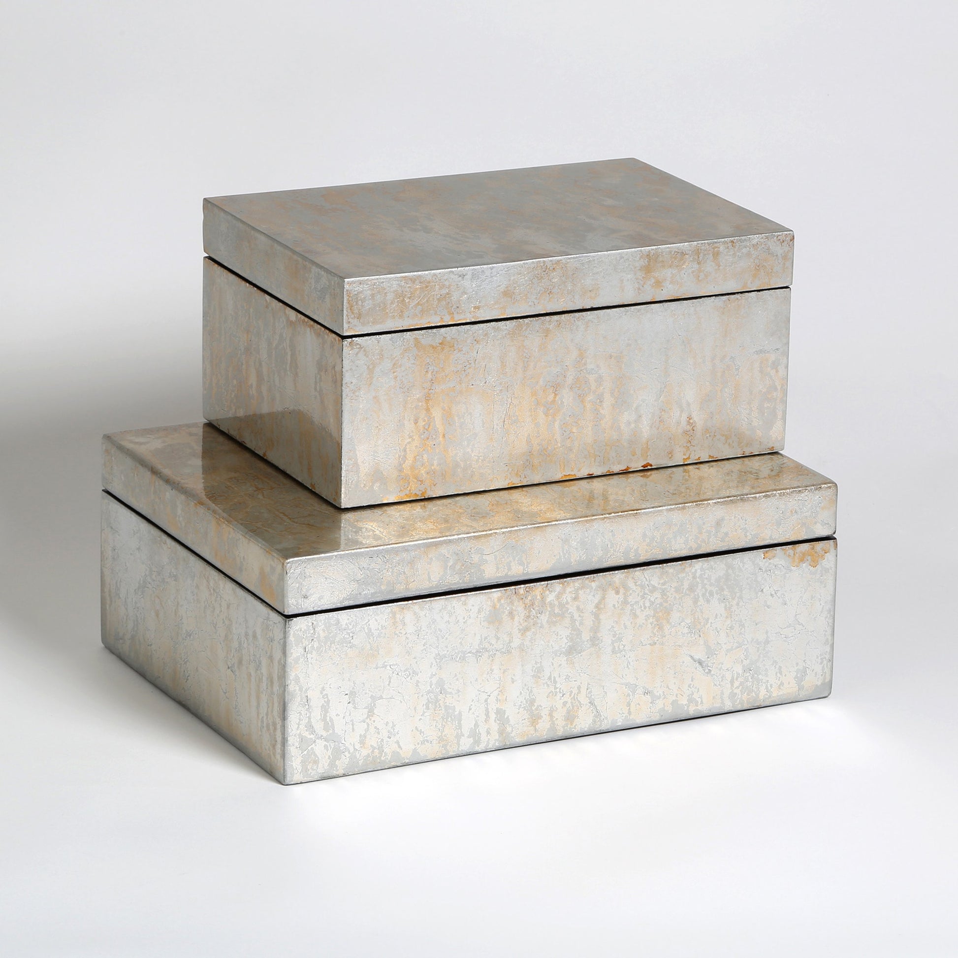 Leaf Box by Global Views in champagne, vietnamese lacquer. Made from mdf in a transitional style.