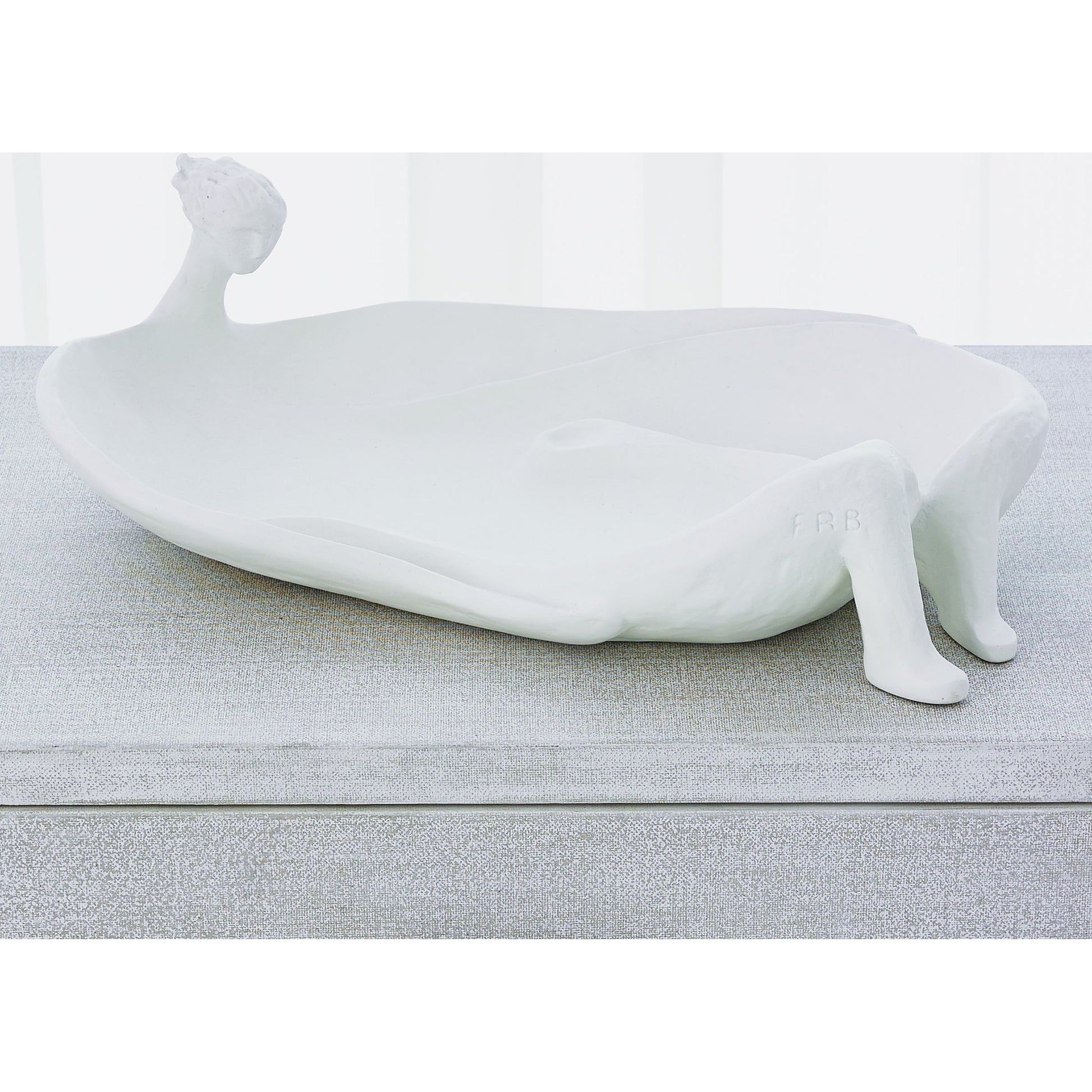 La Femme Baignoire by Global Views. Made from stone composite in a eclectic & global style.