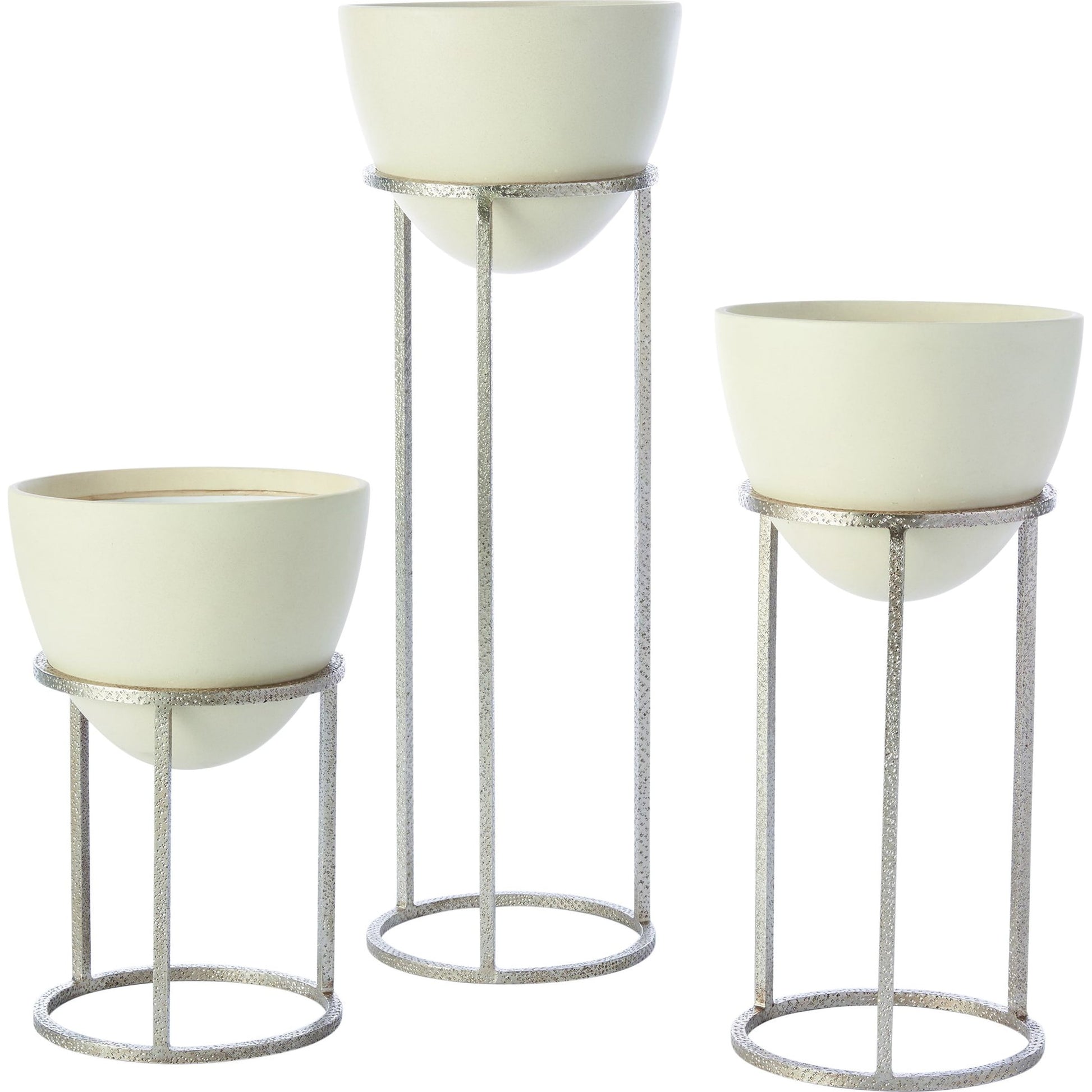 Wise Egg by Global Views in antique gold leaf. Made from unique in a modern style.