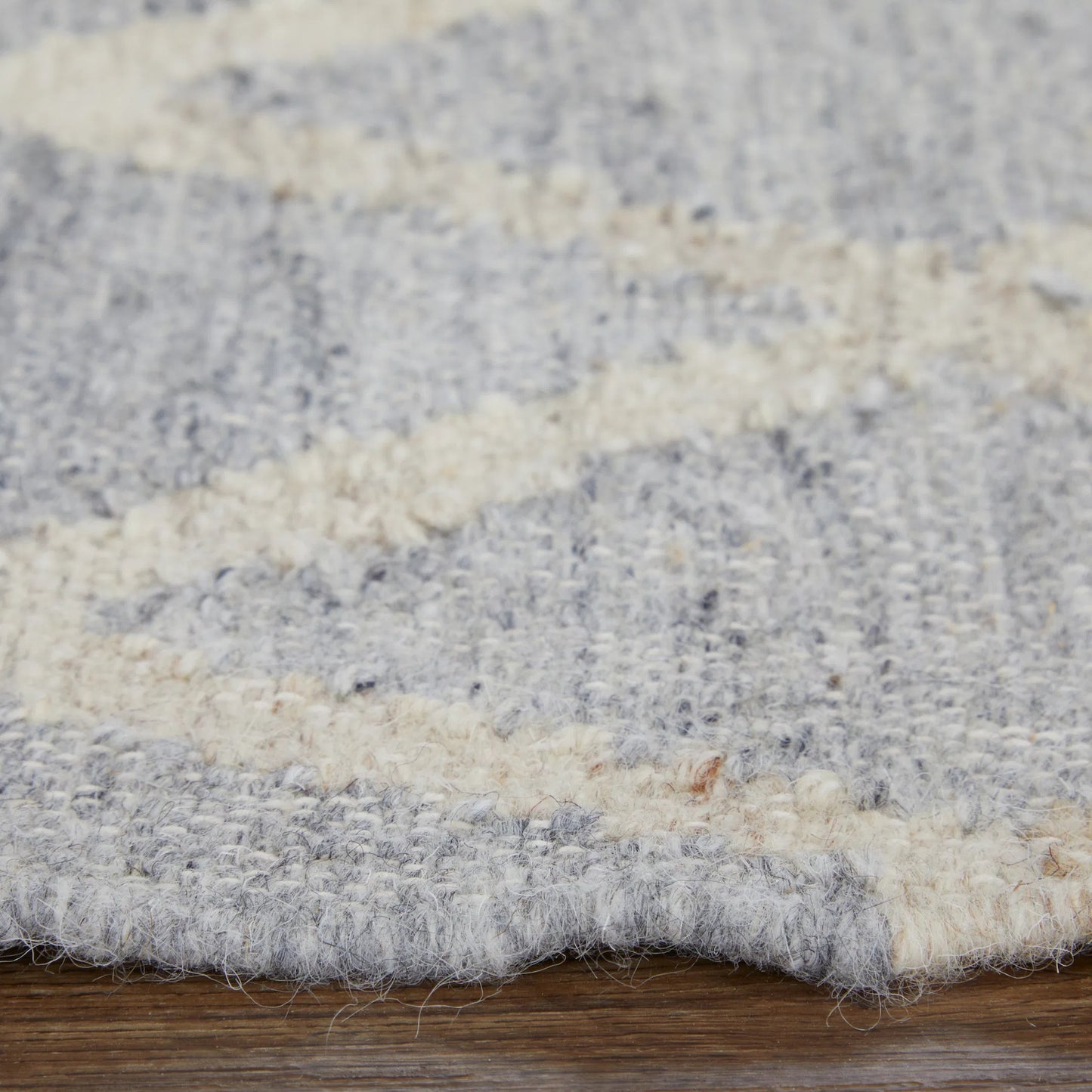 052 SI-1751273,SI-1751274 | Closeup | Savona Transitional Southwestern Rug - 0794F by Feizy in ivory, gray, blue. Made from wool, cotton in a unique style.