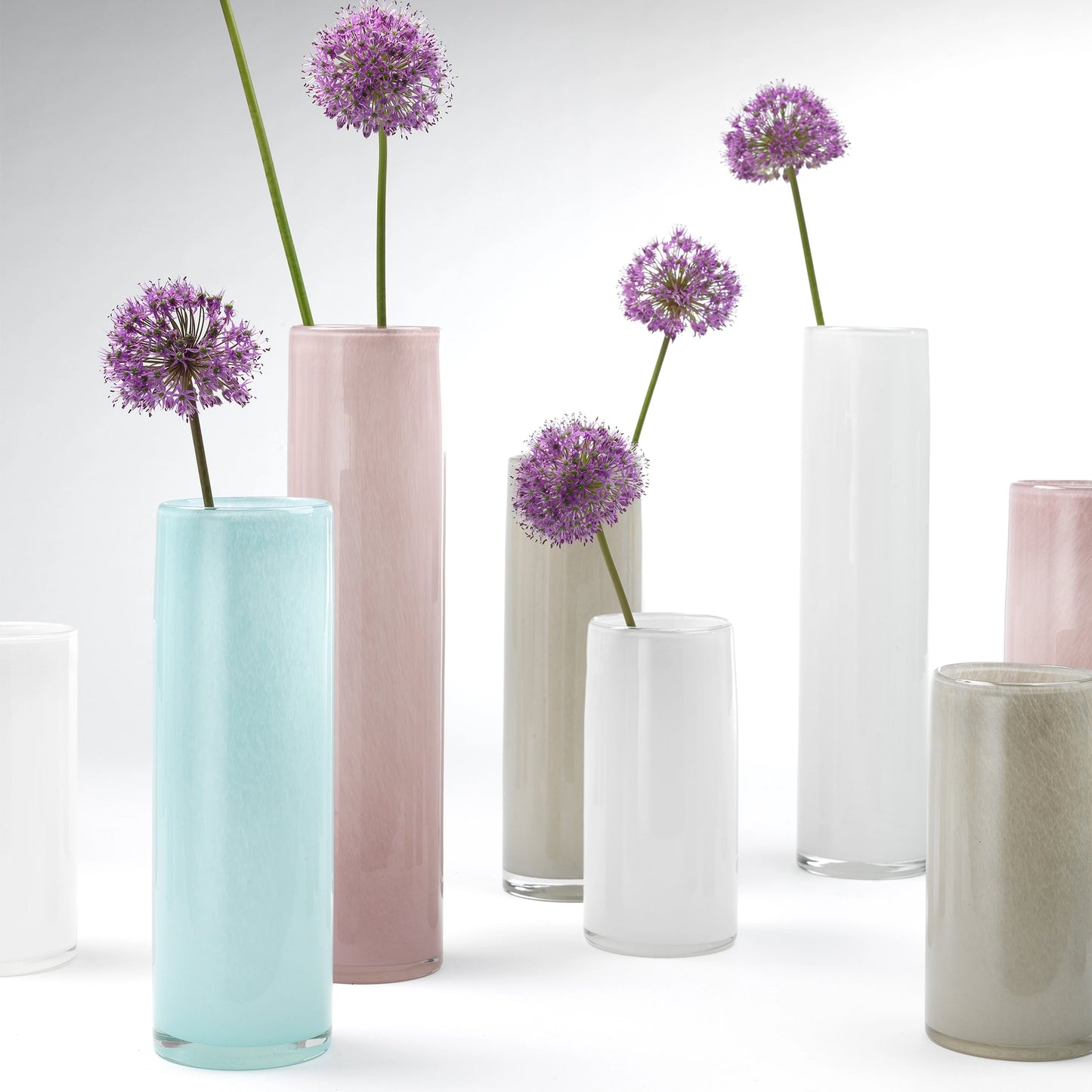 090 SI-1782494 | Lifestyle | Gwendolyn Vases by Jamie Young. Made from glass in a modern style.