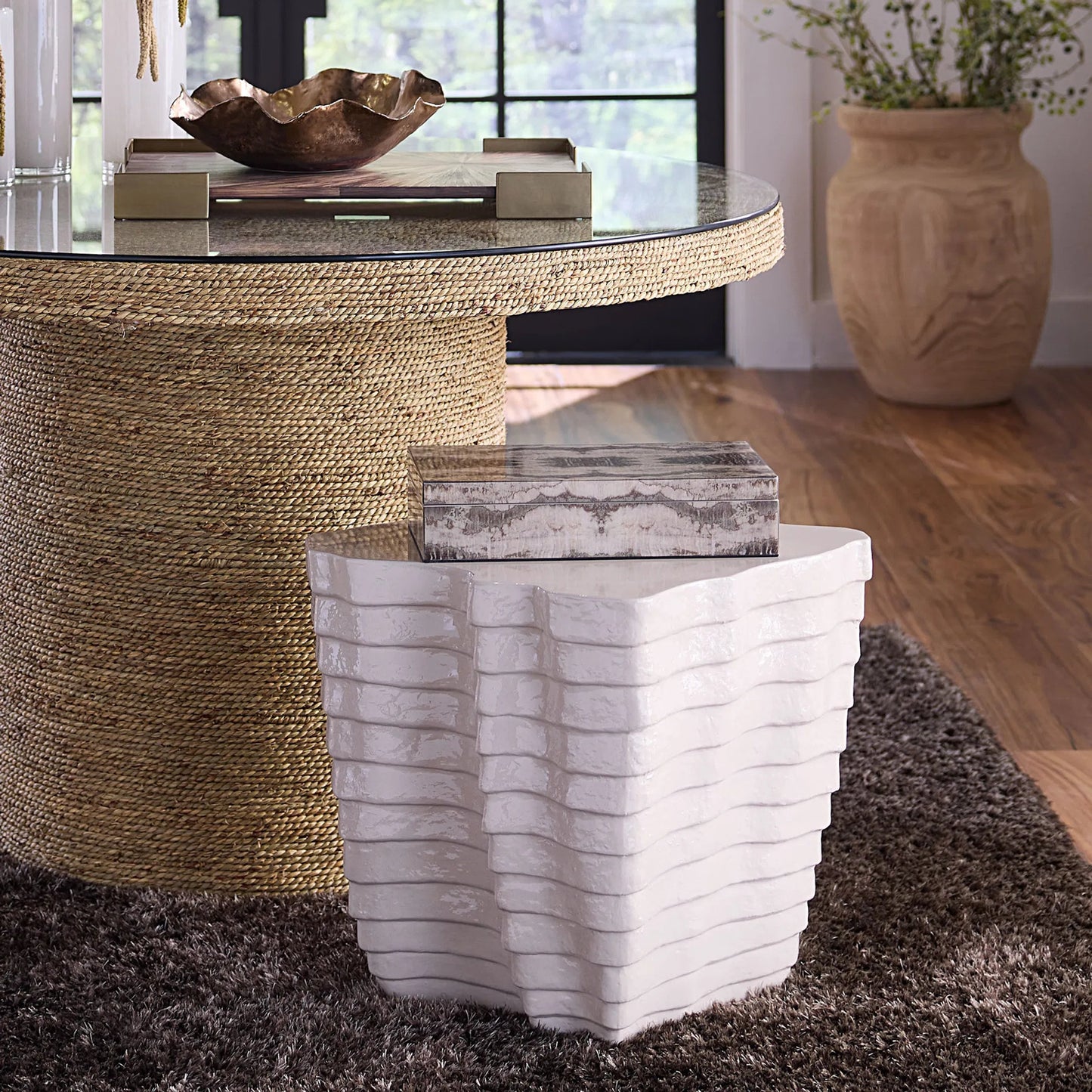 004 SI-2537749 | Lifestyle | Venom Decorative Box by Jamie Young in grey and grey laquer. Made from unique in a unique style.