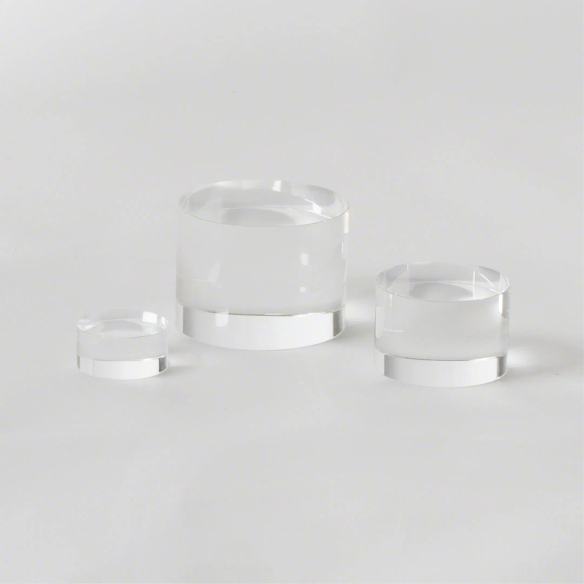 Crystal Column Riser by Global Views. Made from crystal in a modern style.