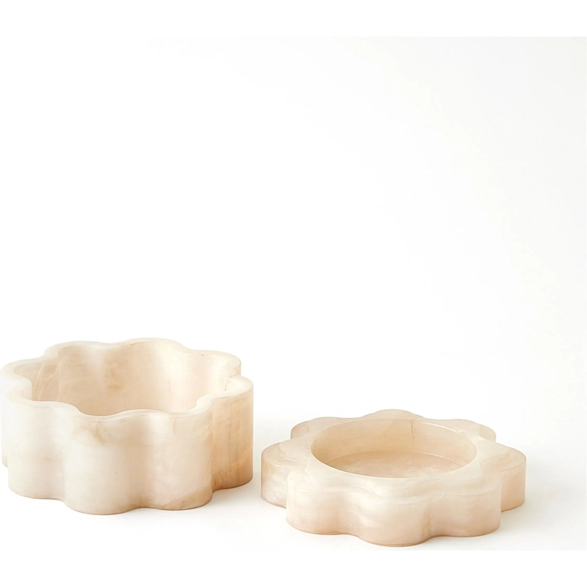 Cumulus Alabaster Wide Box by Global Views in ivory. Made from unique in a unique style.