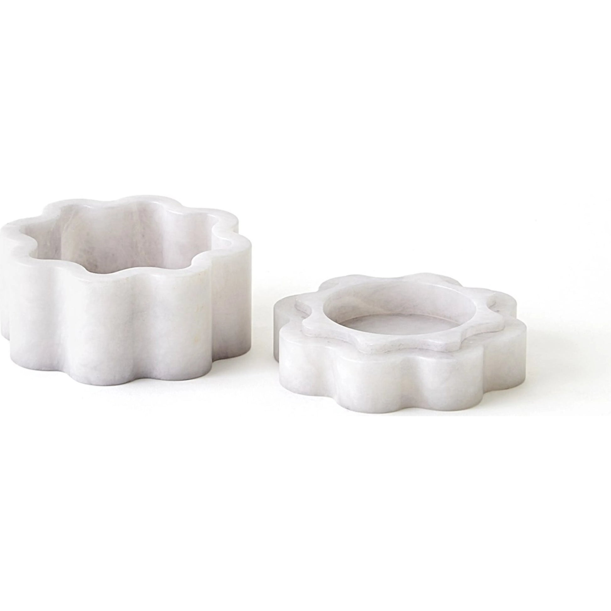 Cumulus Alabaster Wide Box by Global Views in ivory. Made from unique in a unique style.