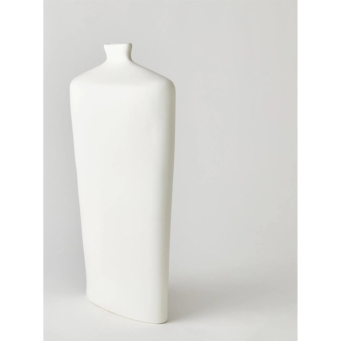 004 SI-2324558,SI-2324559,SI-2324560 | Additional Silo | Terzo Vase by Global Views in matte white. Made from unique in a modern style.