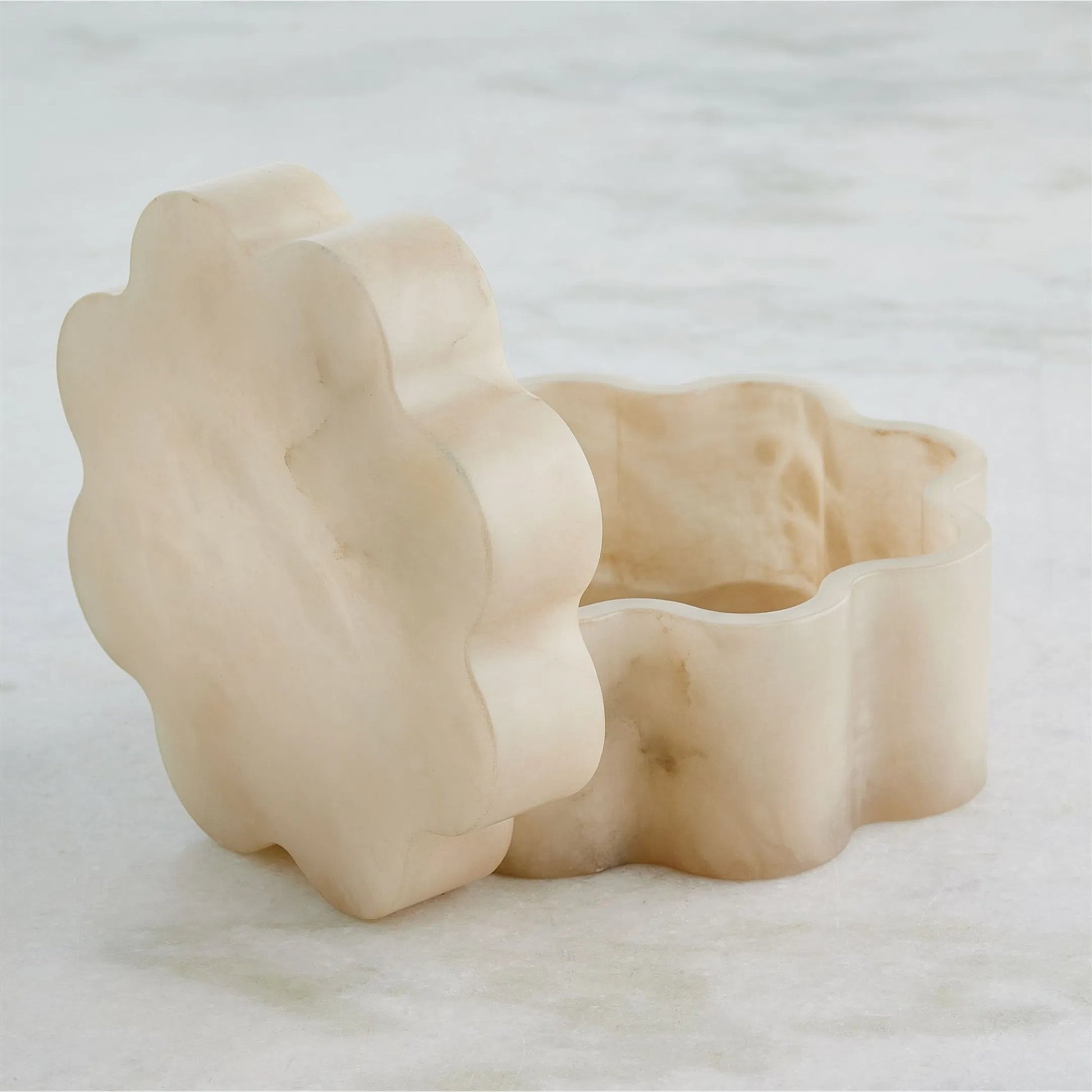 Cumulus Alabaster Wide Box by Global Views in ivory. Made from unique in a unique style.
