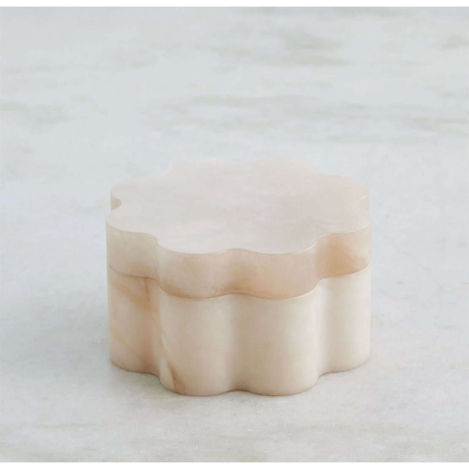 Cumulus Alabaster Wide Box by Global Views in ivory. Made from unique in a unique style.