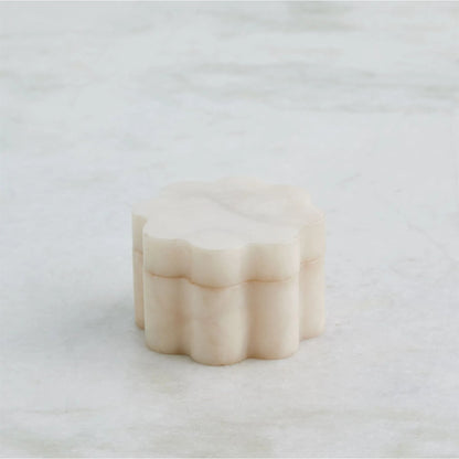 Cumulus Alabaster Wide Box by Global Views in ivory. Made from unique in a unique style.