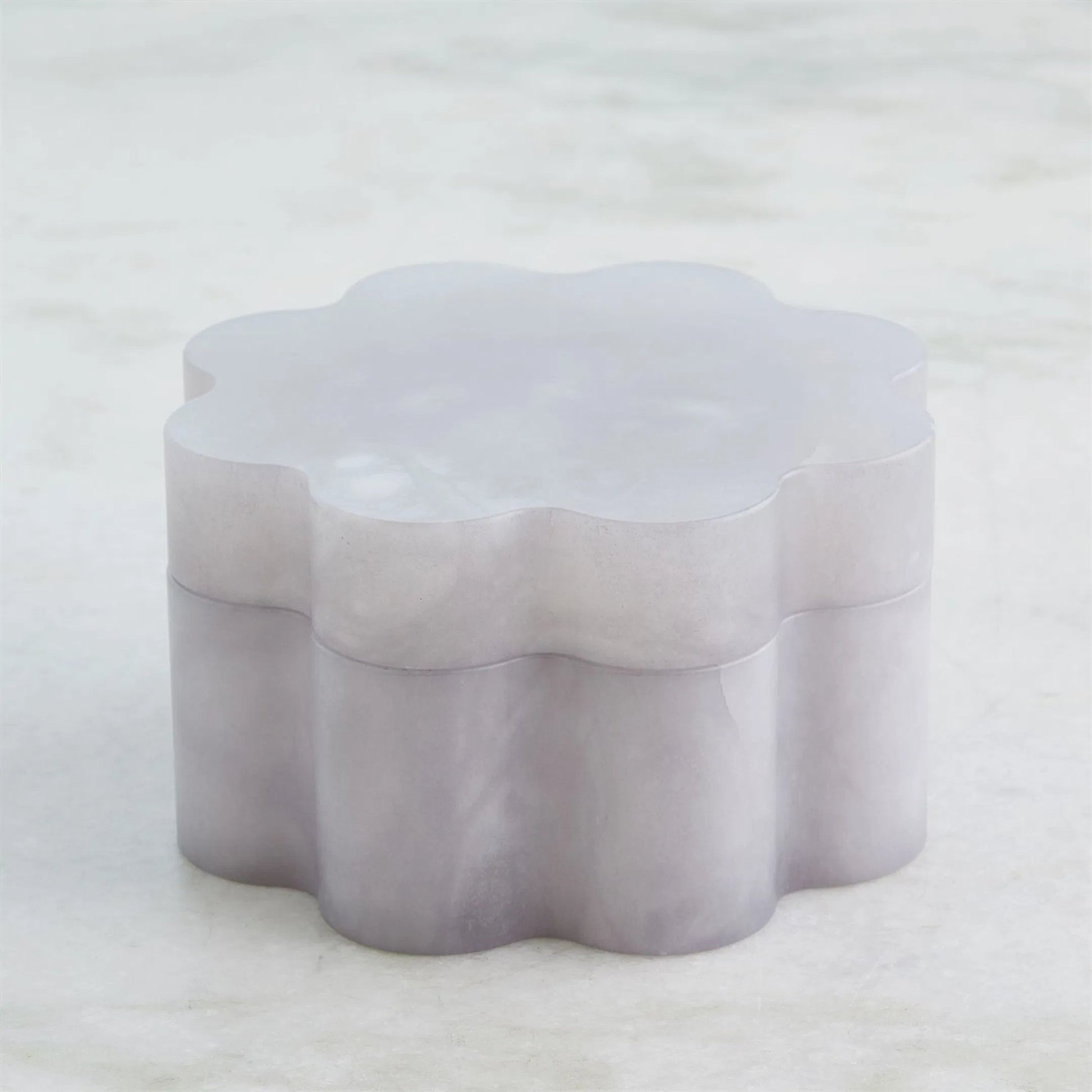 Cumulus Alabaster Wide Box by Global Views in ivory. Made from unique in a unique style.