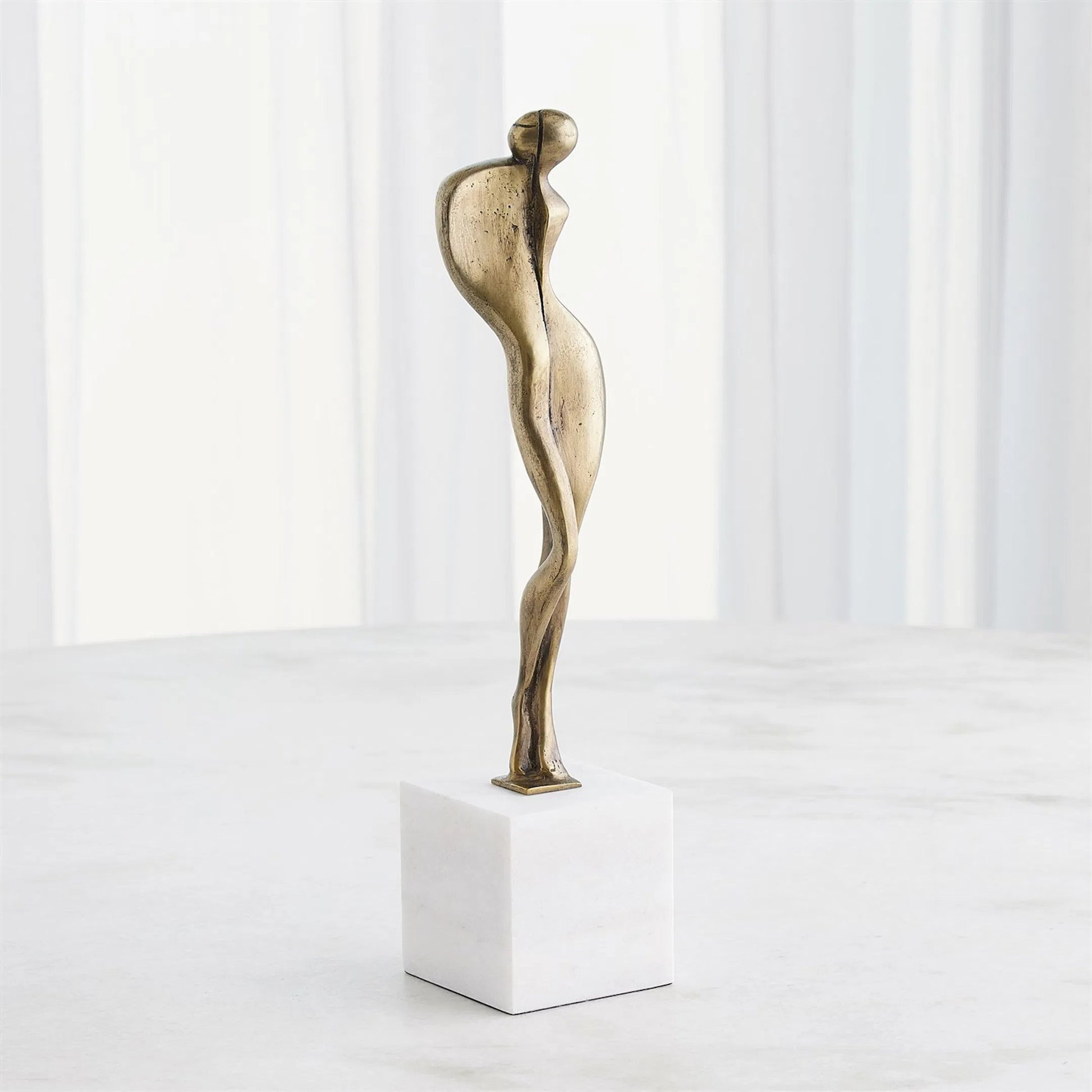 Swanky Lady by Global Views in white and marble. Made from unique in a modern style.
