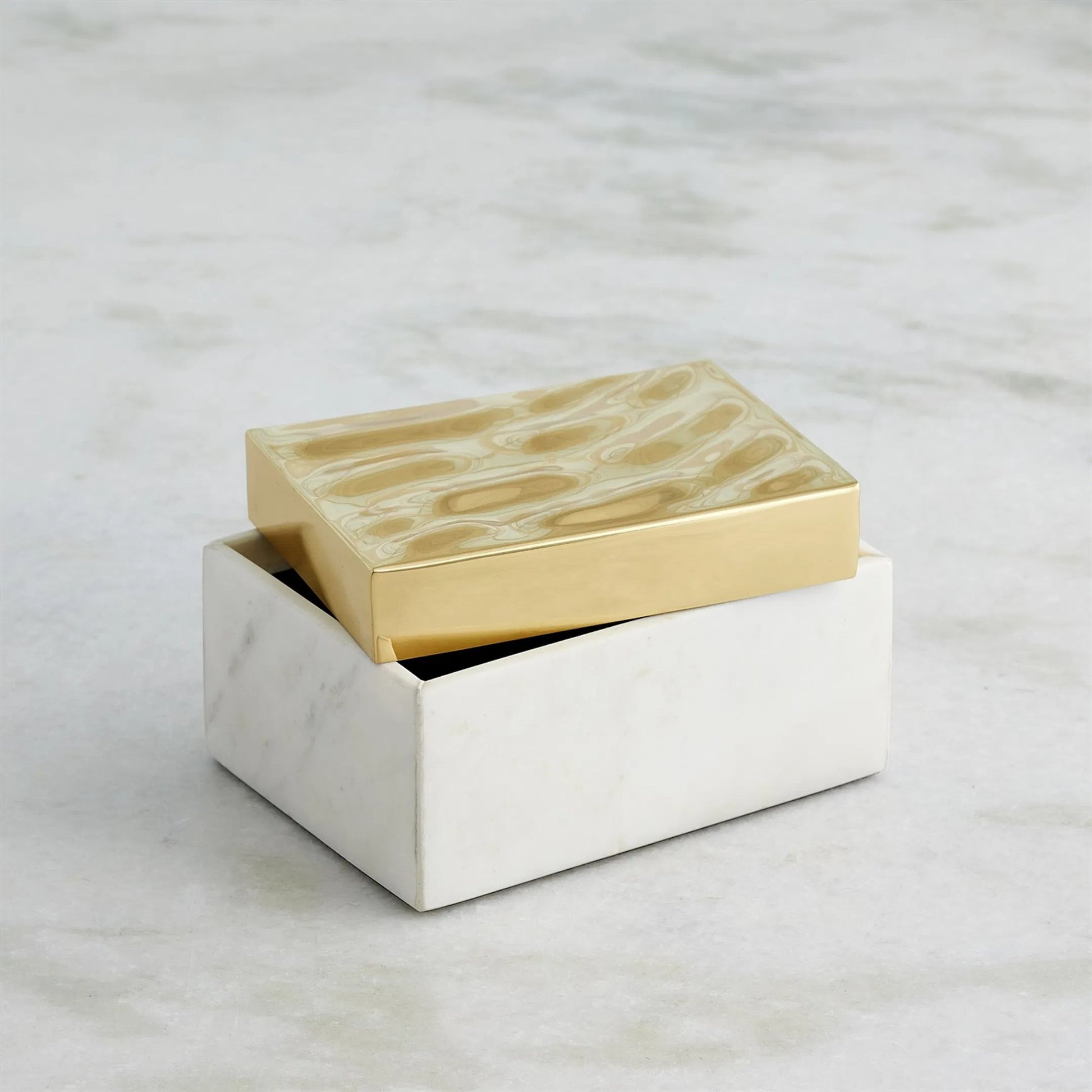 Shimmer Box by Global Views in marble. Made from unique in a unique style.