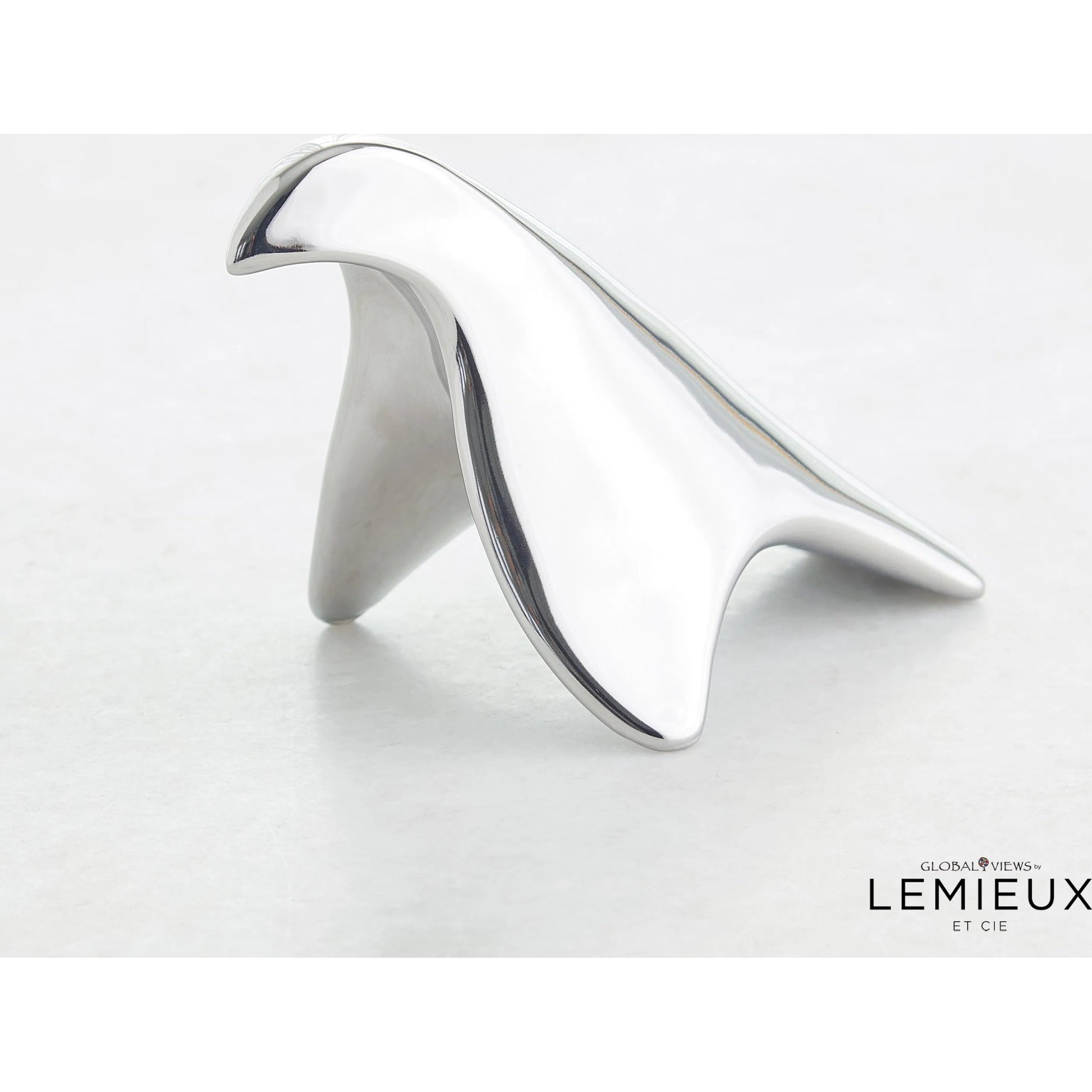 Les Animaux, Colombe by Global Views. Made from ceramic in a unique style.