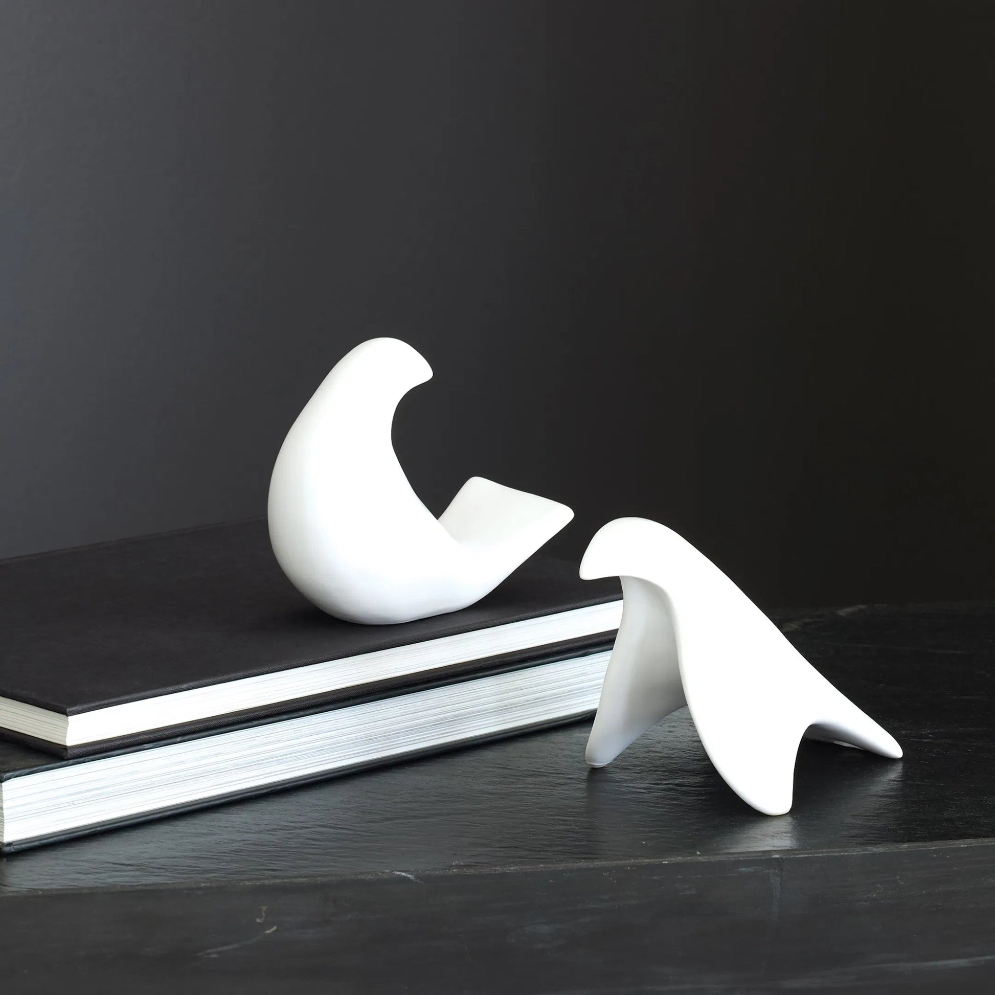Les Animaux, Colombe by Global Views. Made from ceramic in a unique style.