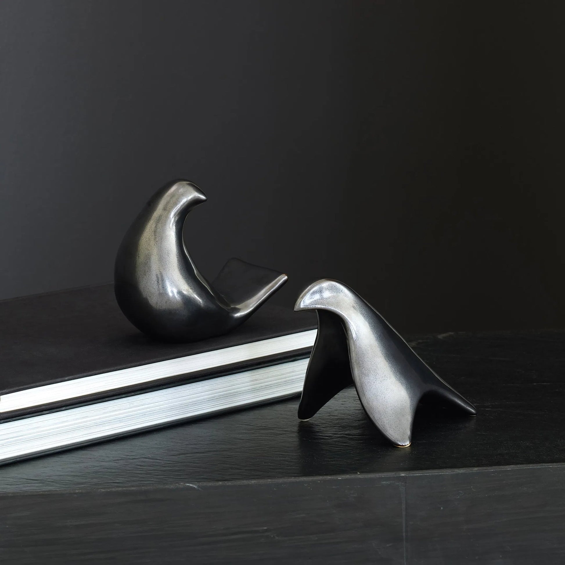 Les Animaux, Colombe by Global Views. Made from ceramic in a unique style.