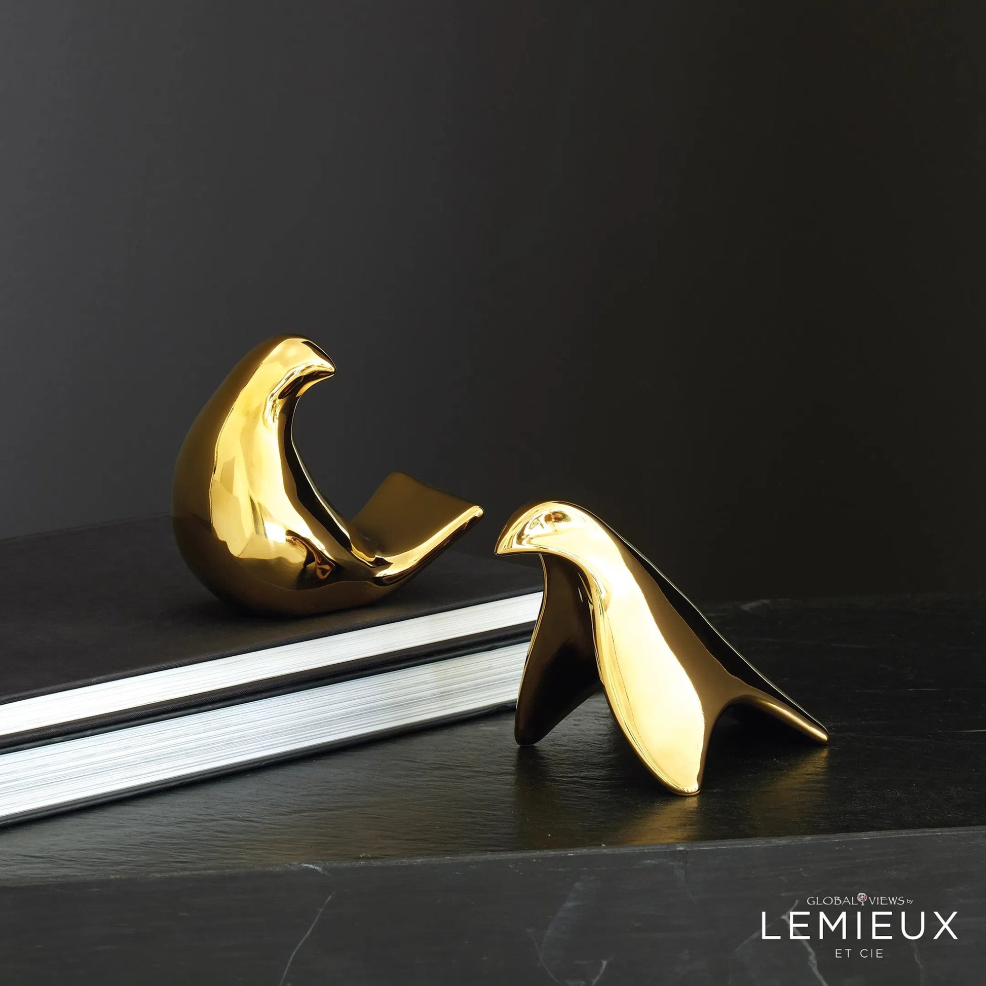 Les Animaux, Colombe by Global Views. Made from ceramic in a unique style.
