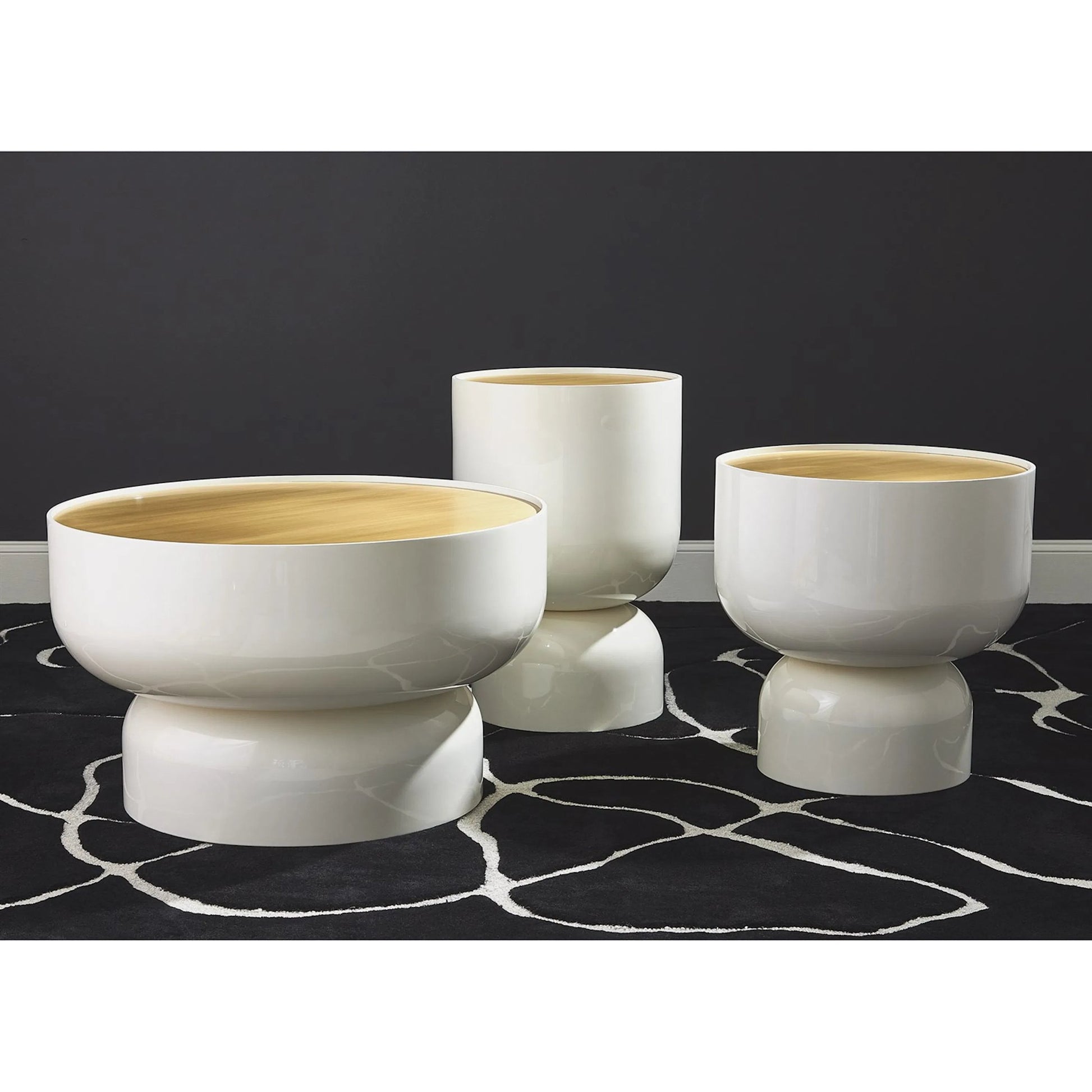 Three Kings Side Table by Global Views in gold, white, off-white and white lacquer. Made from unique in a transitional style.