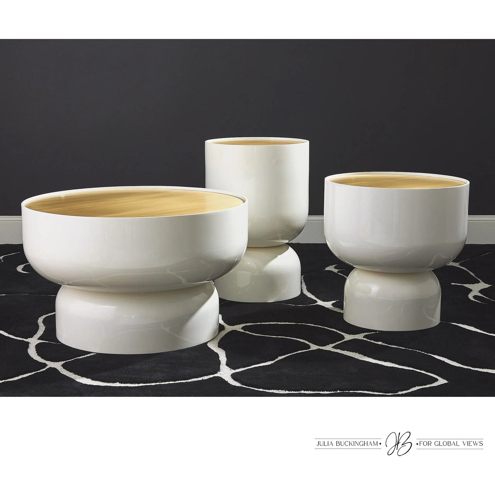 Three Kings Side Table by Global Views in gold, white, off-white and white lacquer. Made from unique in a transitional style.