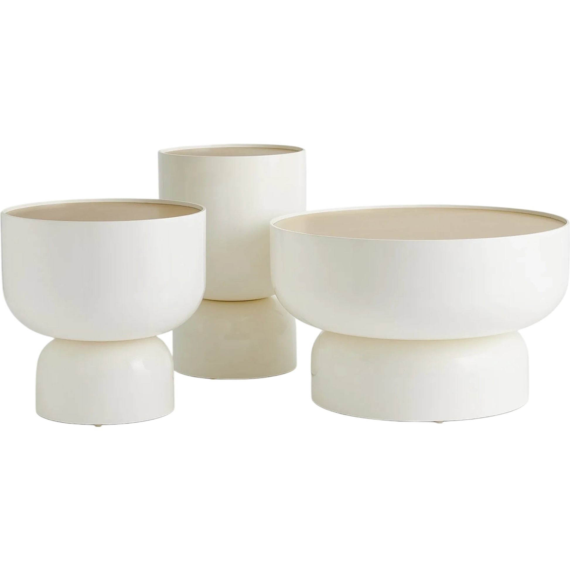 Three Kings Side Table by Global Views in gold, white, off-white and white lacquer. Made from unique in a transitional style.