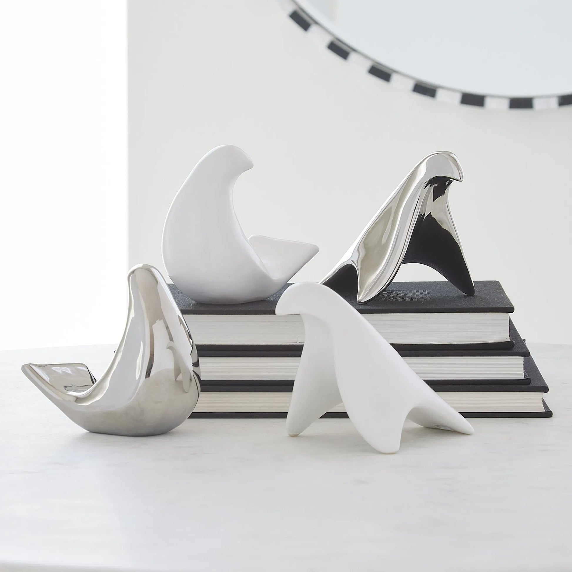 Les Animaux, Colombe by Global Views. Made from ceramic in a unique style.