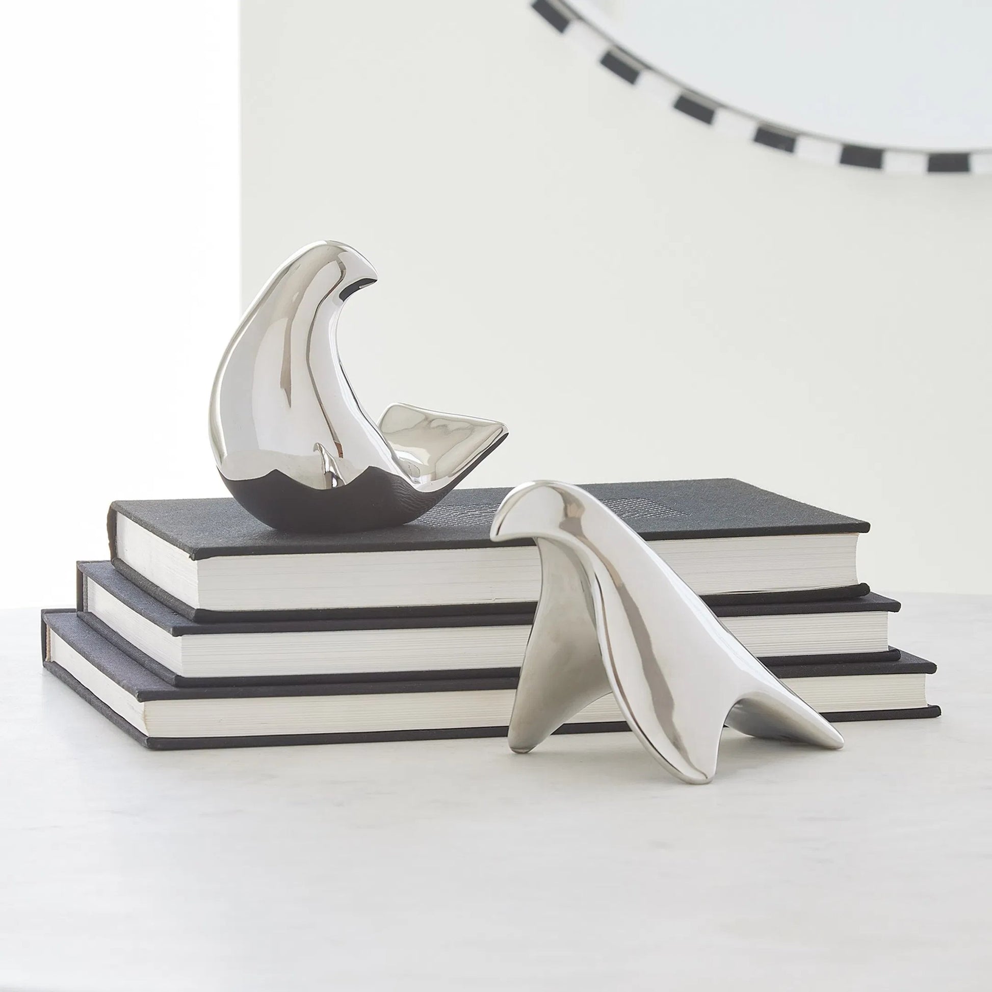 Les Animaux, Colombe by Global Views. Made from ceramic in a unique style.