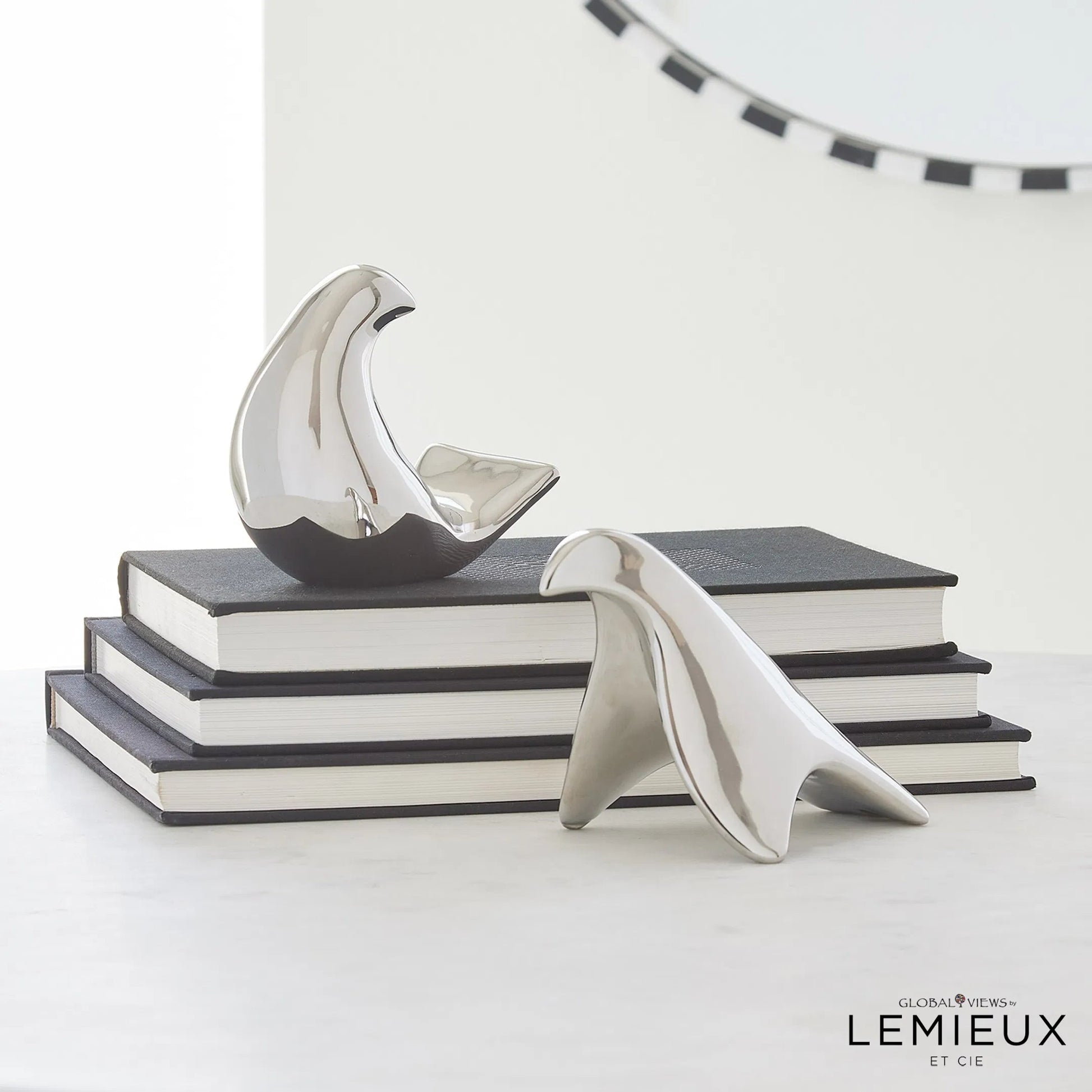 Les Animaux, Colombe by Global Views. Made from ceramic in a unique style.
