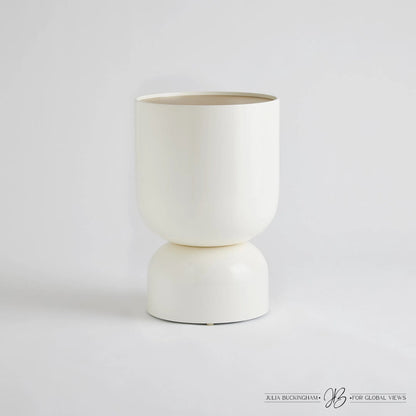 Three Kings Side Table by Global Views in gold, white, off-white and white lacquer. Made from unique in a transitional style.