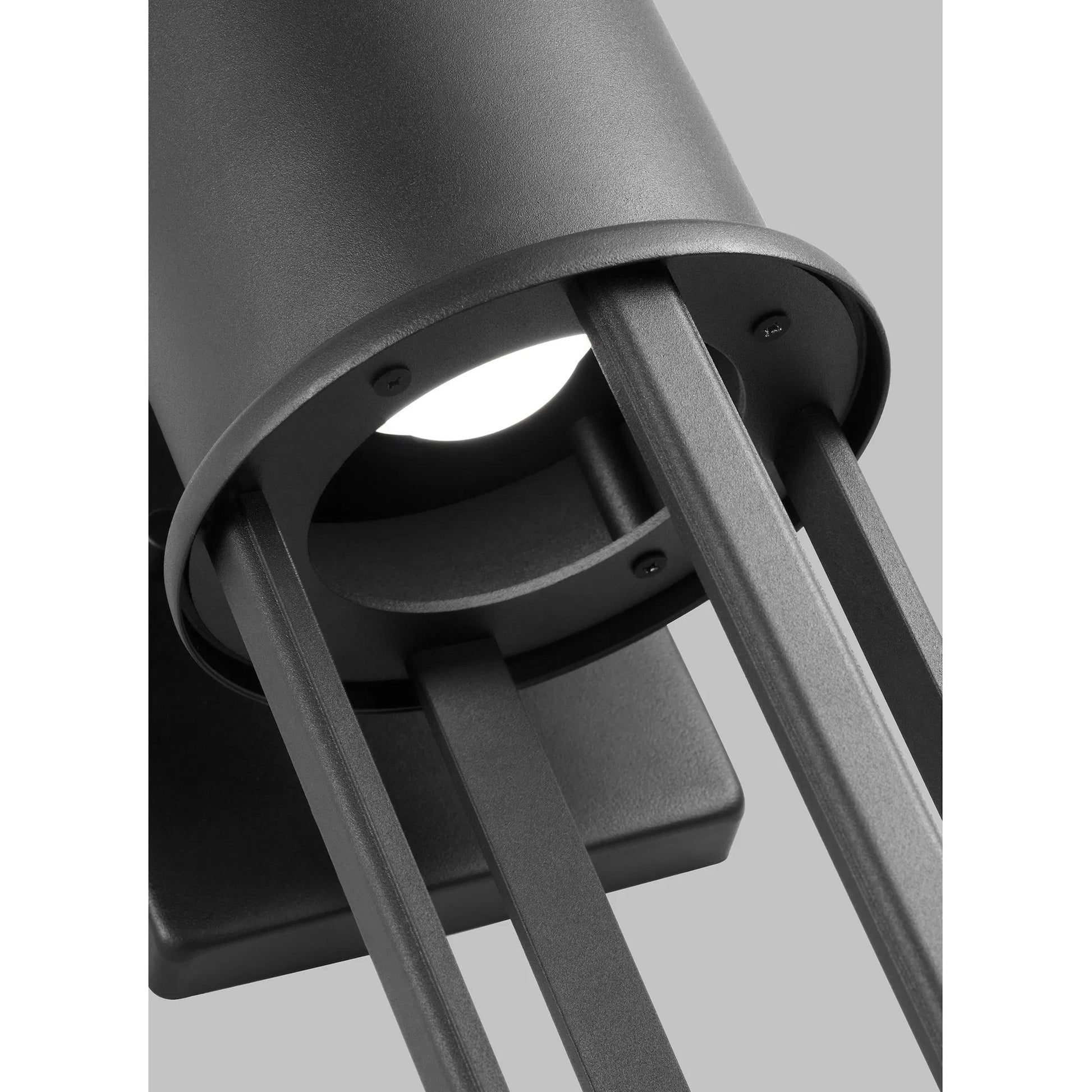 Union Large LED Outdoor Wall Lantern by Visual Comfort & Co.. Made from aluminum in a transitional style.