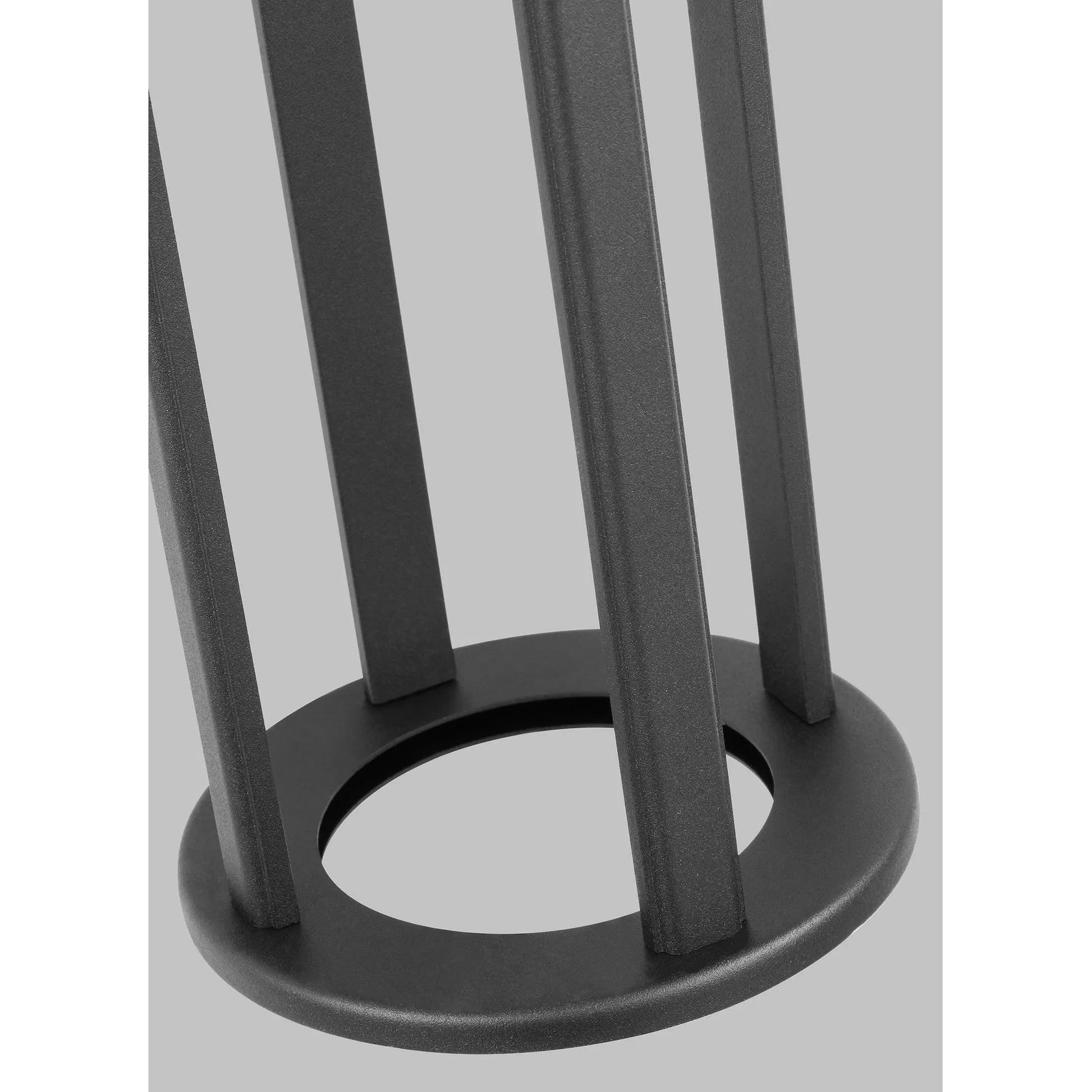 Union Large LED Outdoor Wall Lantern by Visual Comfort & Co.. Made from aluminum in a transitional style.