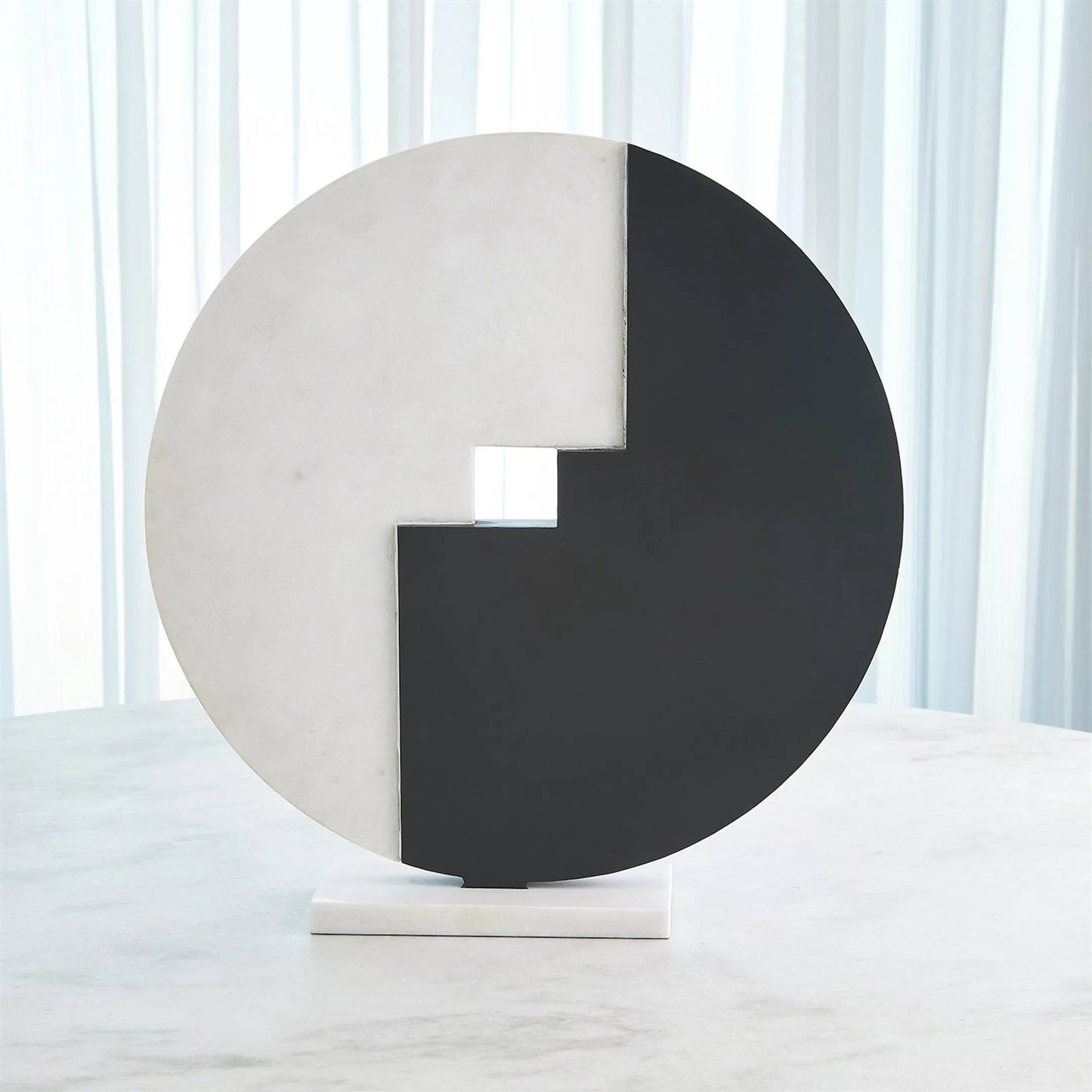 003 SI-2324480 | Lifestyle | Stone Allion Sculpture by Global Views in white and marble. Made from unique in a modern style.