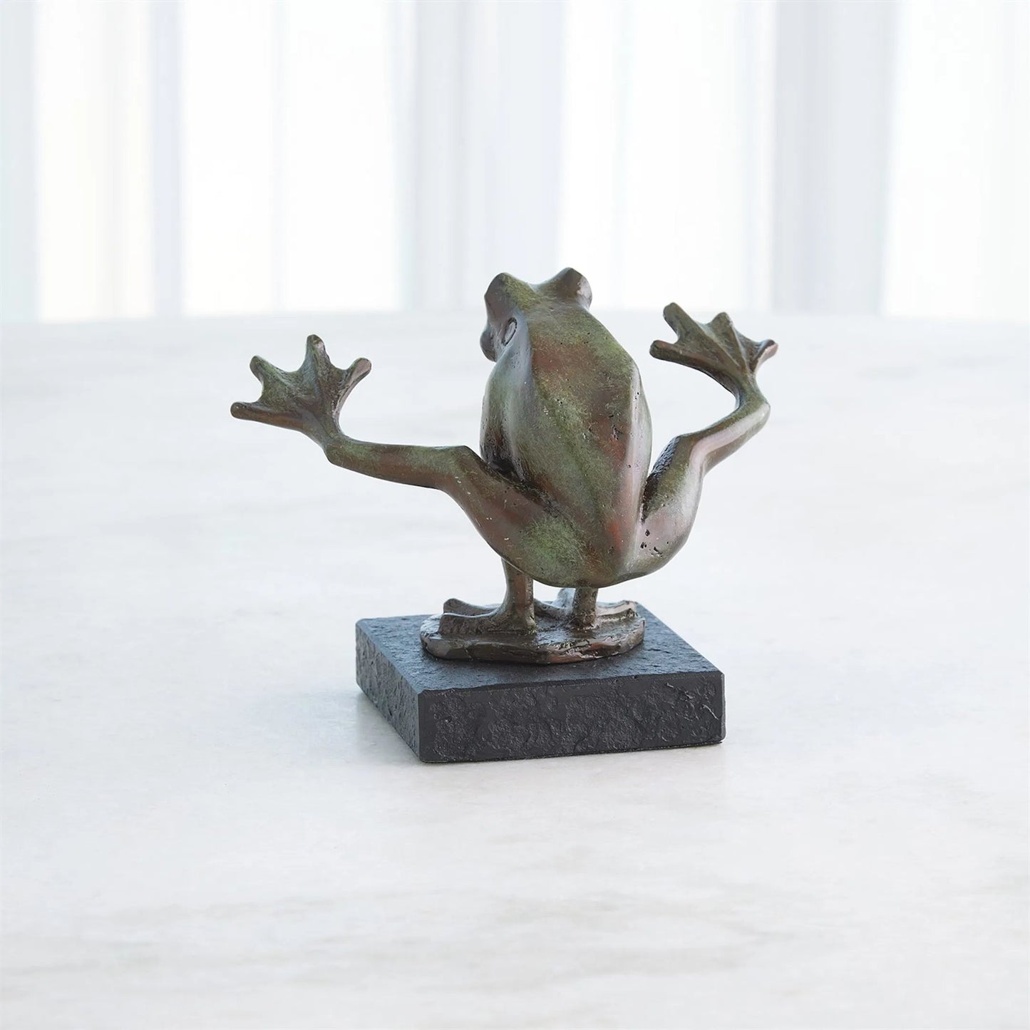 005 SI-2323890 | Additional Silo | Leap Frog by Global Views in marble. Made from unique in a modern style.