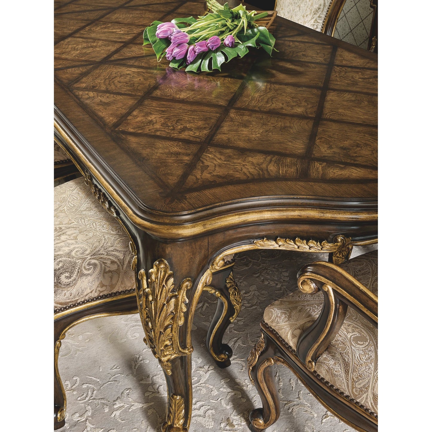 002 SI-2015994 | Lifestyle | Aria Dining Table by Maitland-Smith. Made from unique in a traditional style.