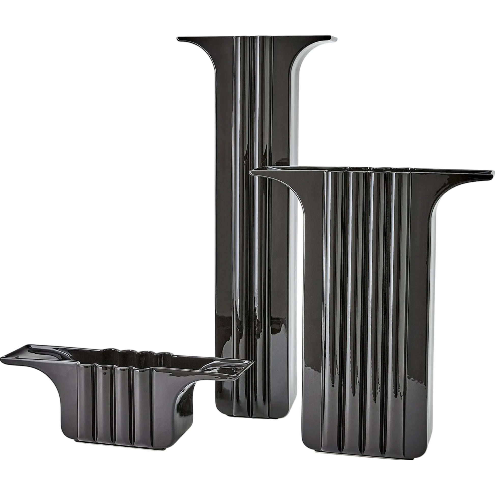 Flying Column Black Vase by Global Views in black and black gloss. Made from unique in a modern style.