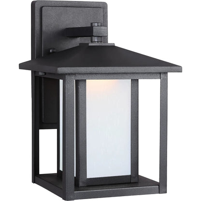 Hunnington One Light Outdoor Wall Lantern by Visual Comfort & Co.. Made from aluminum in a cottage & farmhouse style.