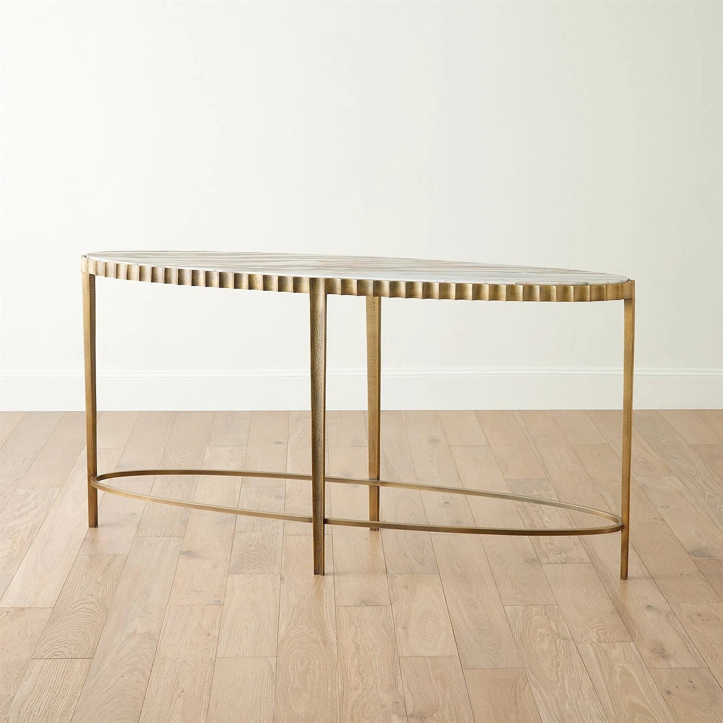 002 SI-2323903 | Lifestyle | Liberty Console by Global Views in gold and marble. Made from unique in a modern style.