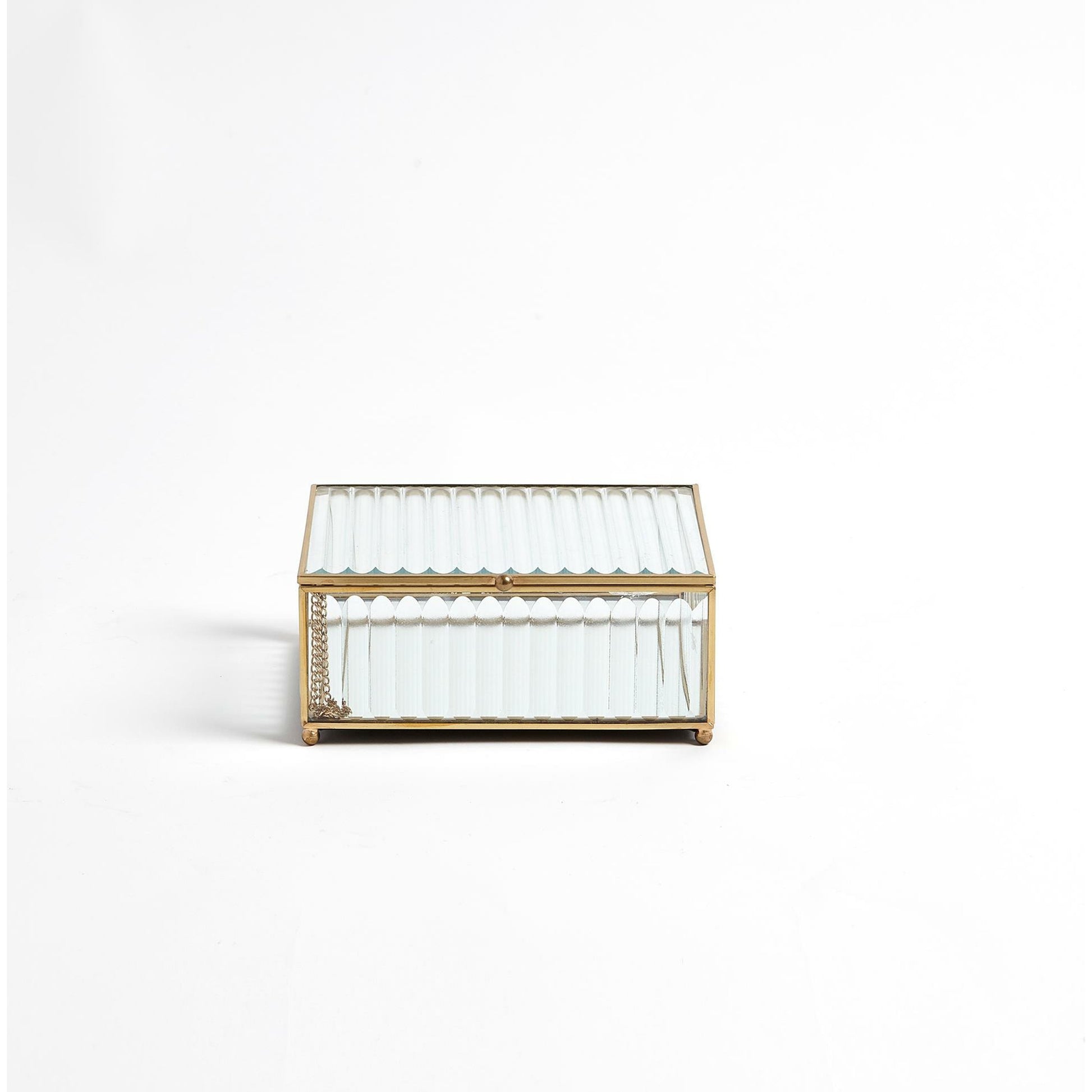 Reeded Glass Box by Global Views in clear. Made from copper, glass in a transitional style.