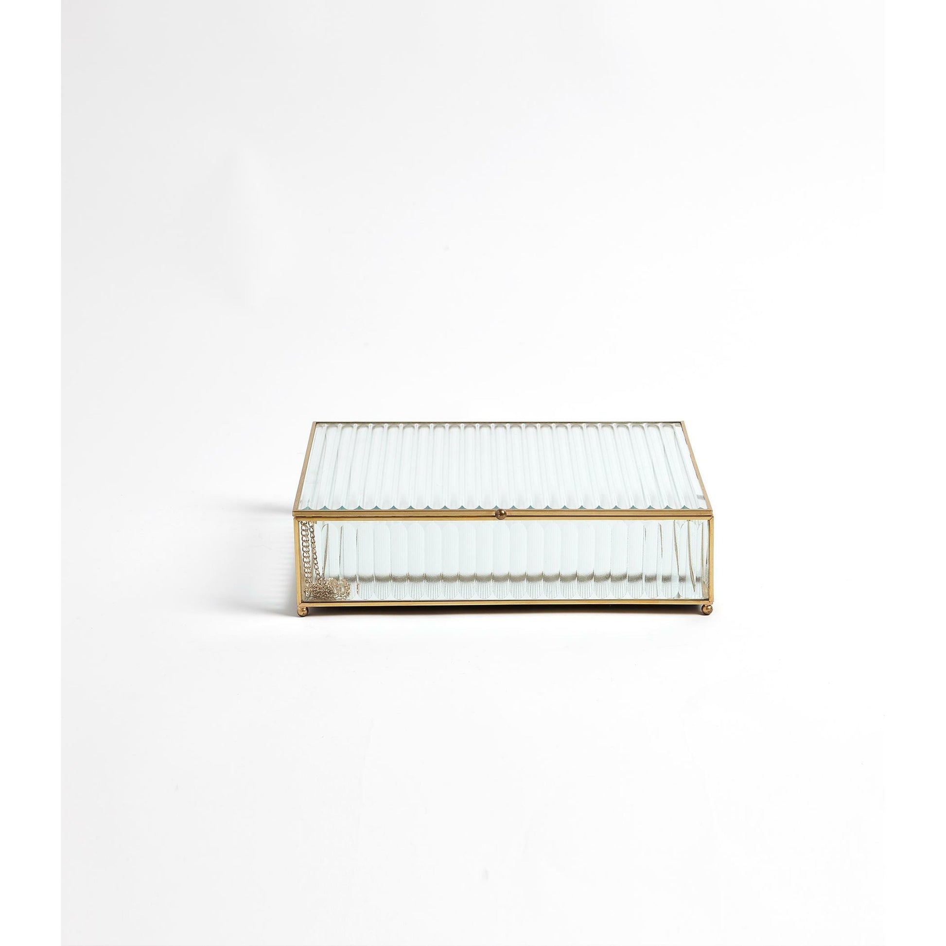 Reeded Glass Box by Global Views in clear. Made from copper, glass in a transitional style.
