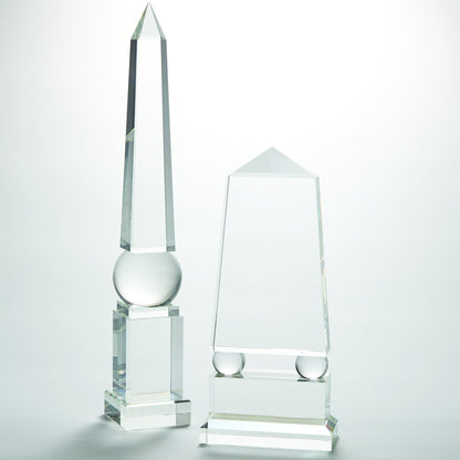 Crystal Obelisk by Global Views. Made from crystal in a modern style.