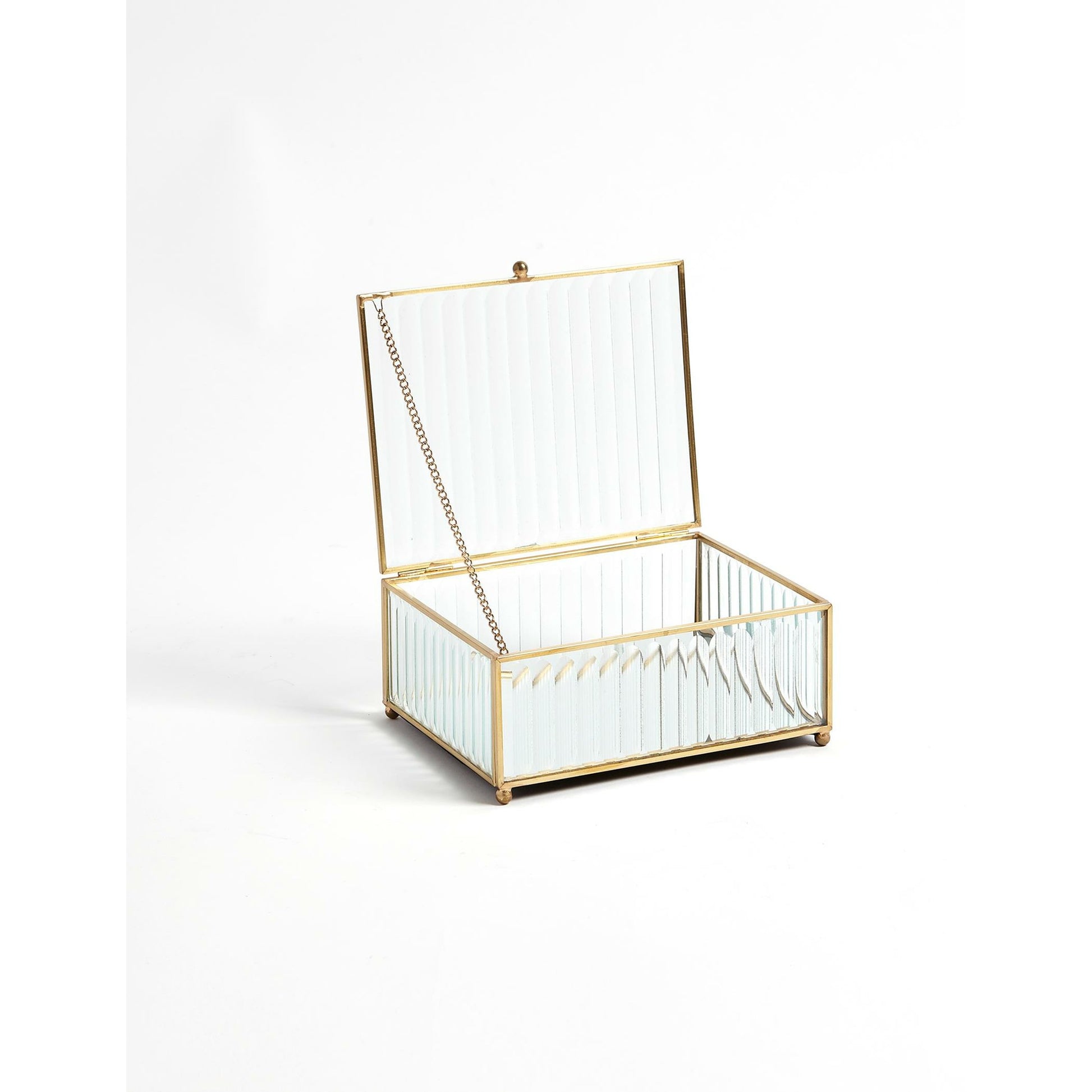 Reeded Glass Box by Global Views in clear. Made from copper, glass in a transitional style.